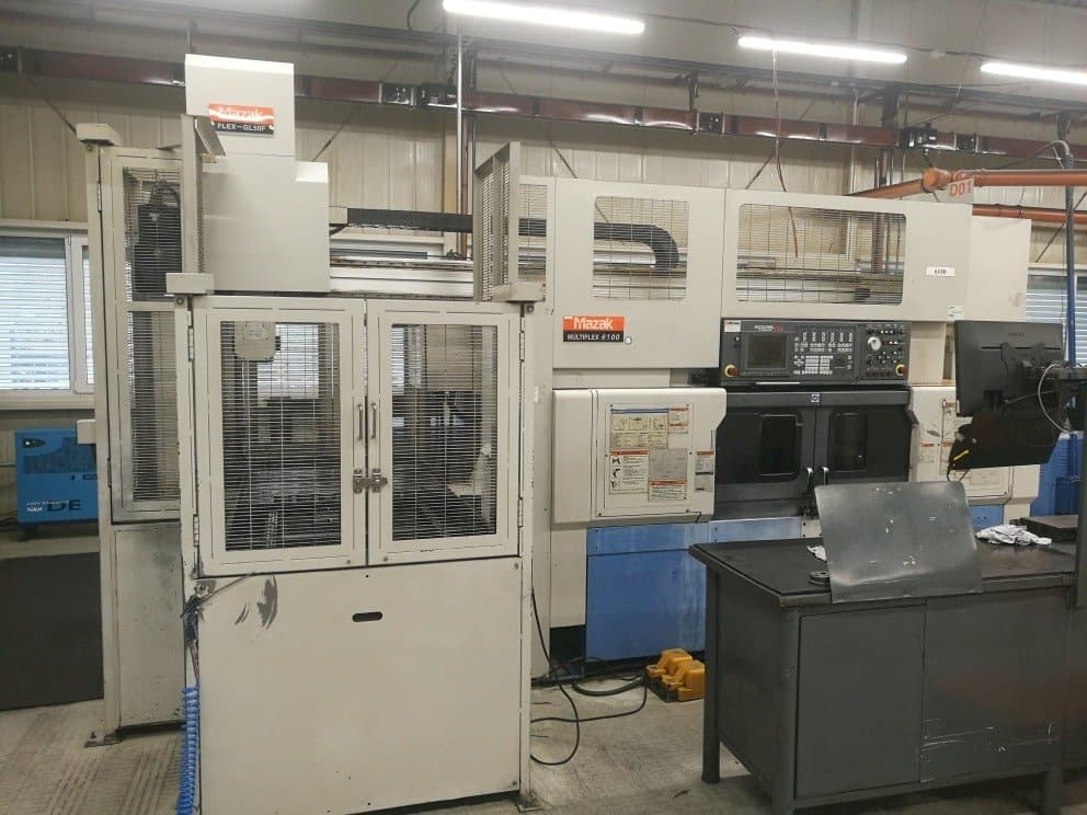 Frontansicht der Mazak Multiplex 6100 + robot FLEX-GL50F  Maschine