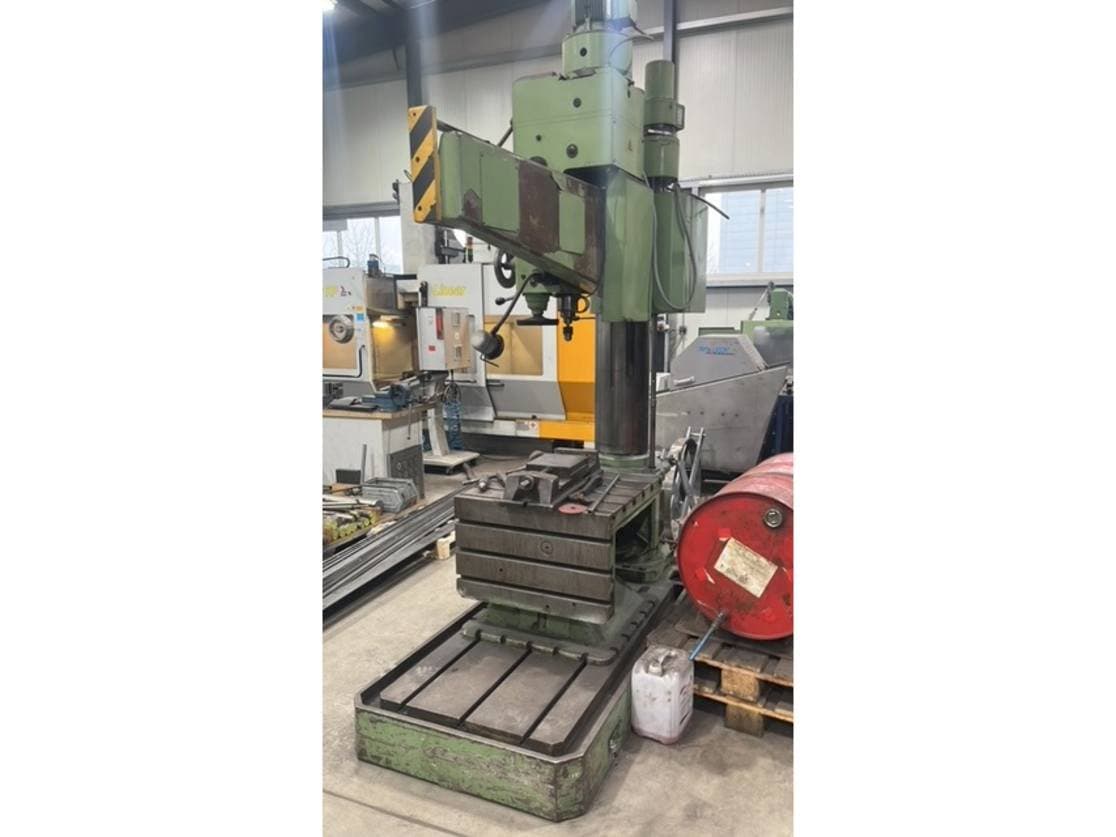 Frontansicht der STAUDER 710 × 710 mm  Maschine