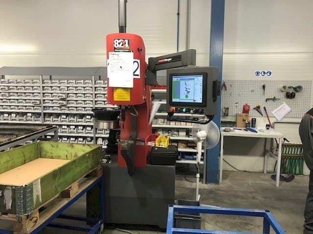 Linke Seitenansicht der Haeger WT-824 4e  Maschine