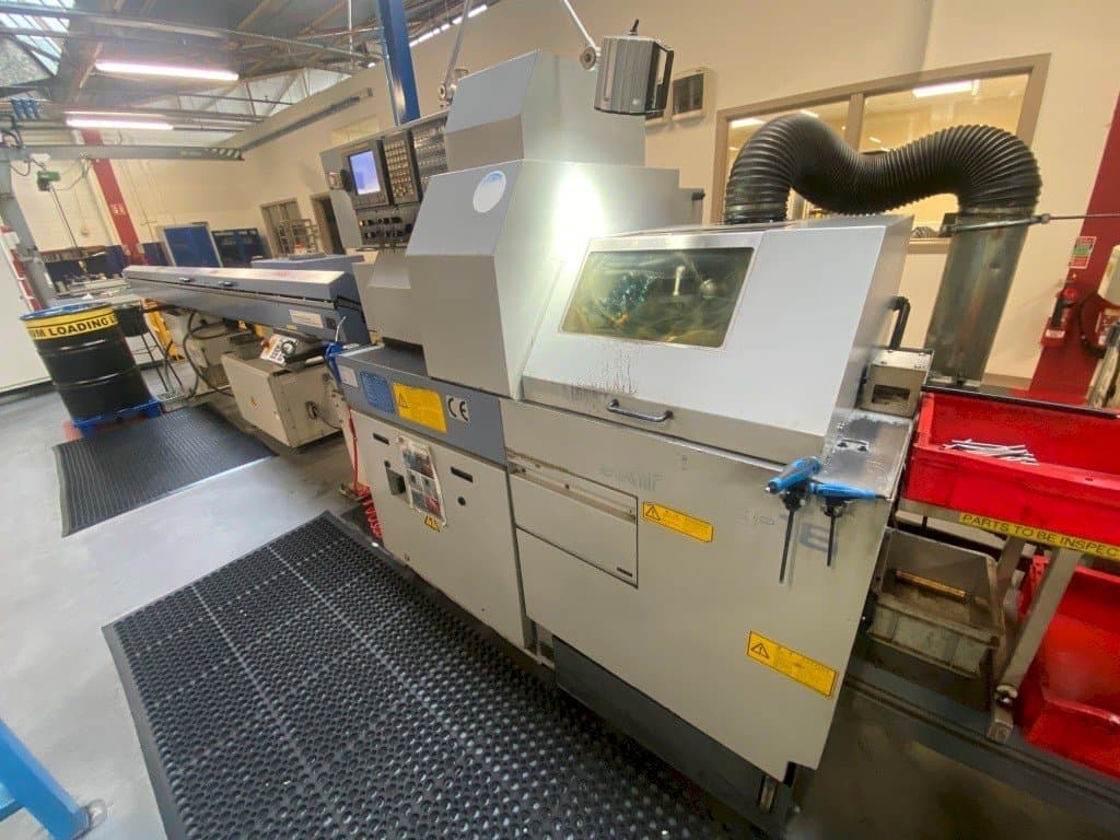 Frontansicht der Star SB-16  Maschine