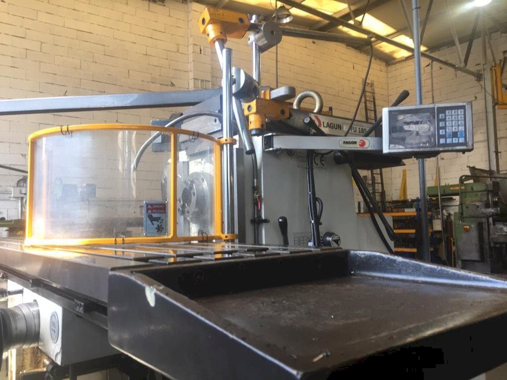 Frontansicht der LAGUN FU-185  Maschine