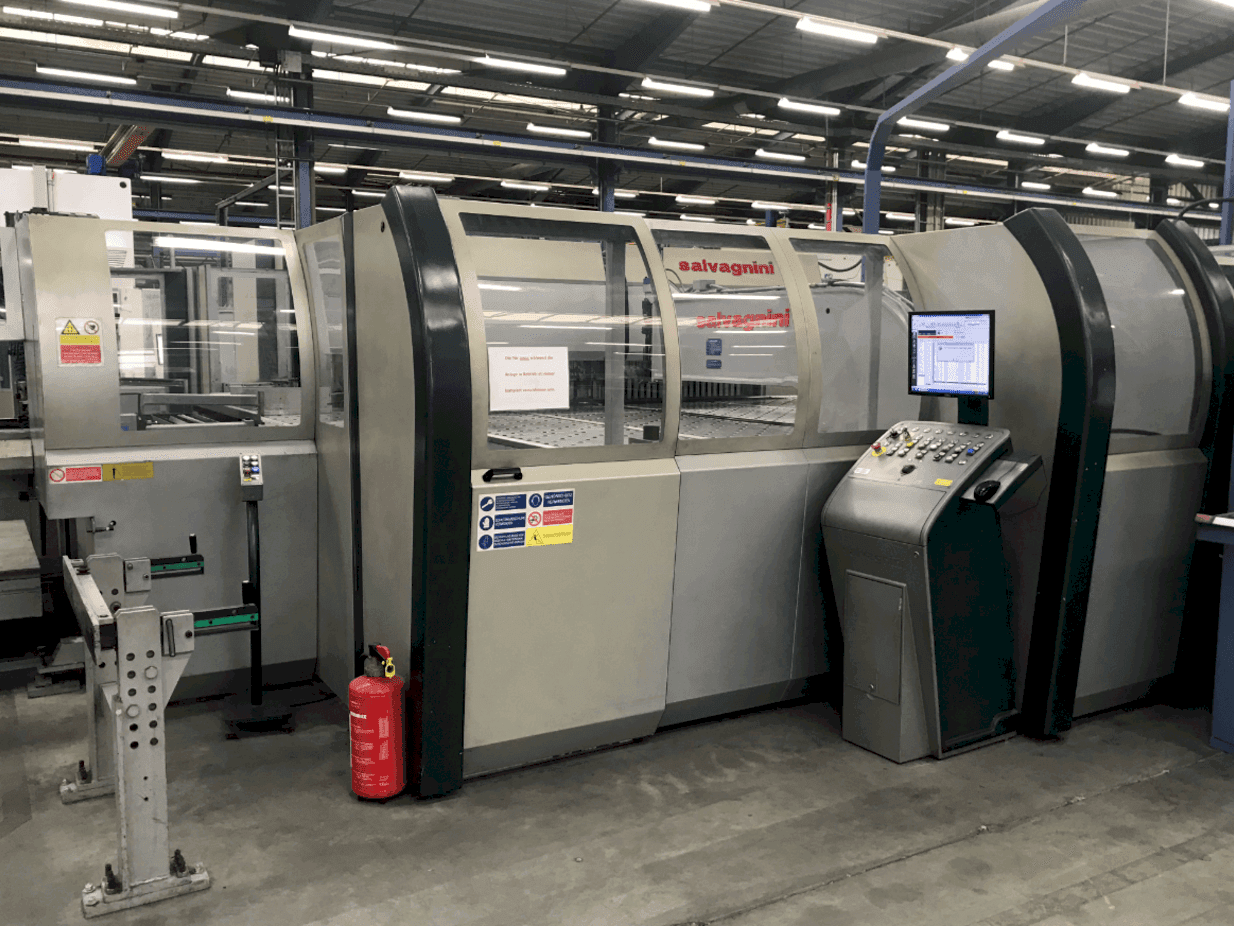 Frontansicht der Salvagnini S4S-40 / P4-3216  Maschine