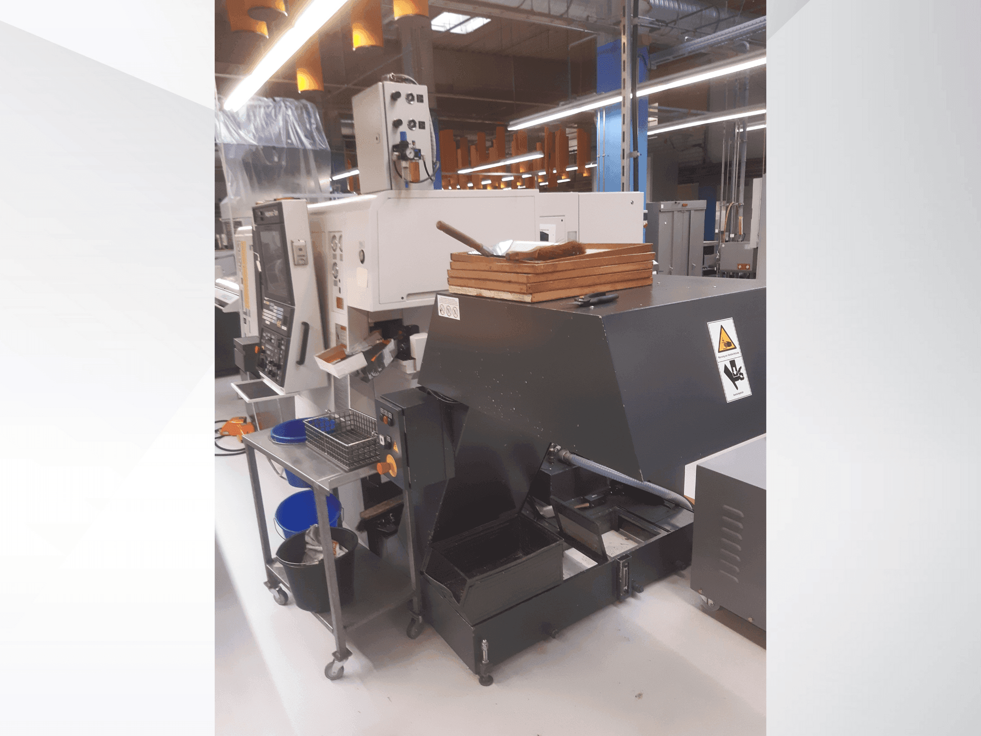 Frontansicht der NAKAMURA WT 150 II  Maschine