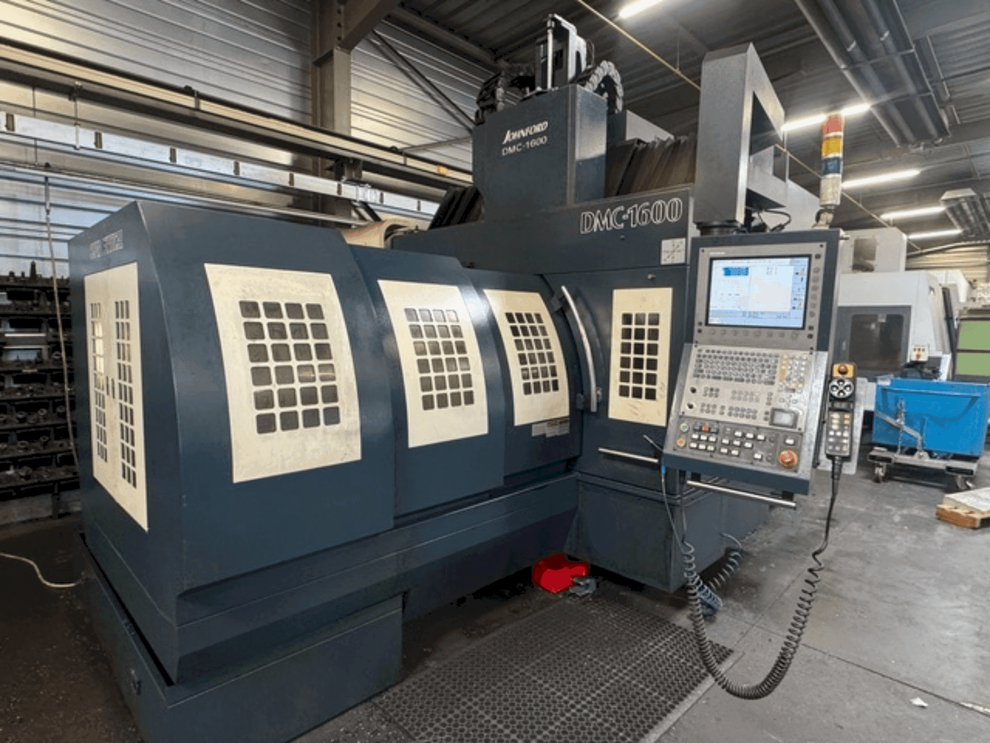 Frontansicht der Johnford DMC-1600  Maschine