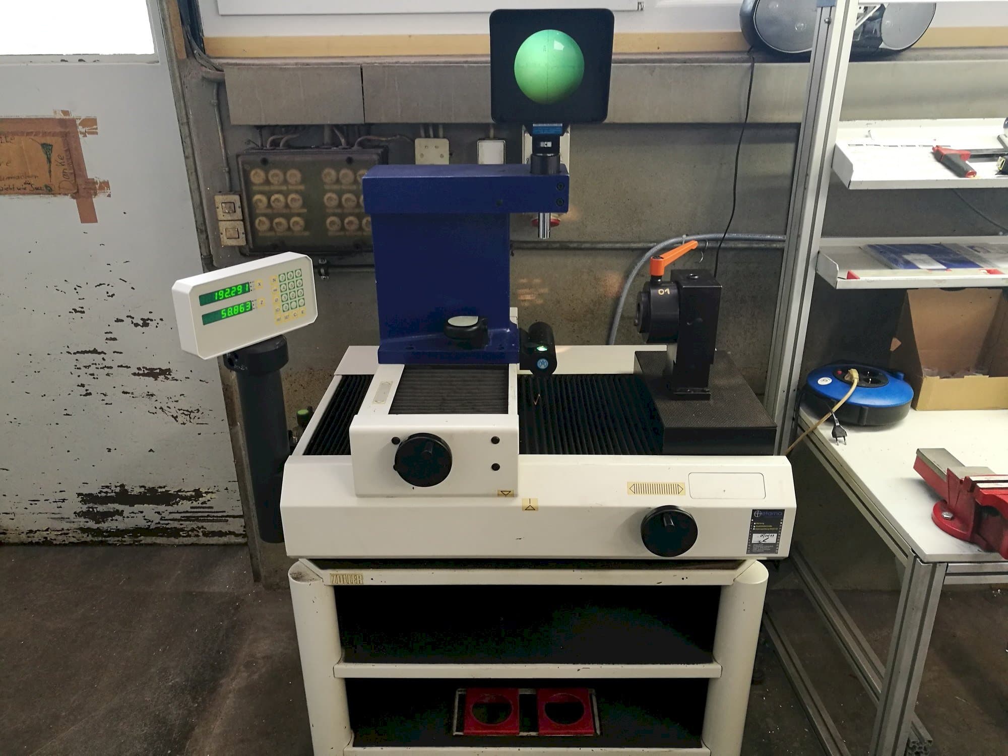 Frontansicht der Zoller H420 Maschine