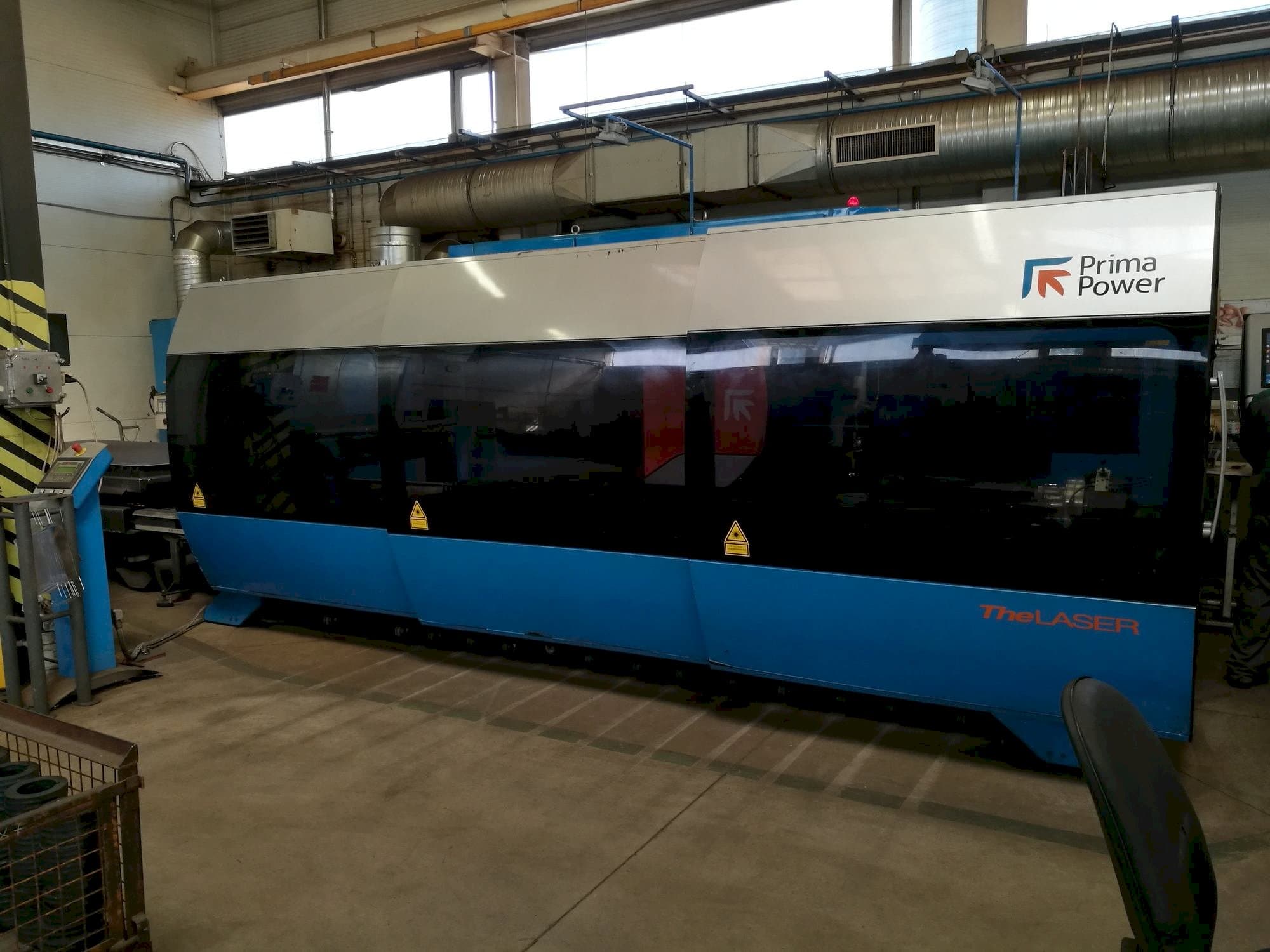 Frontansicht der Prima Power Zaphiro  Maschine