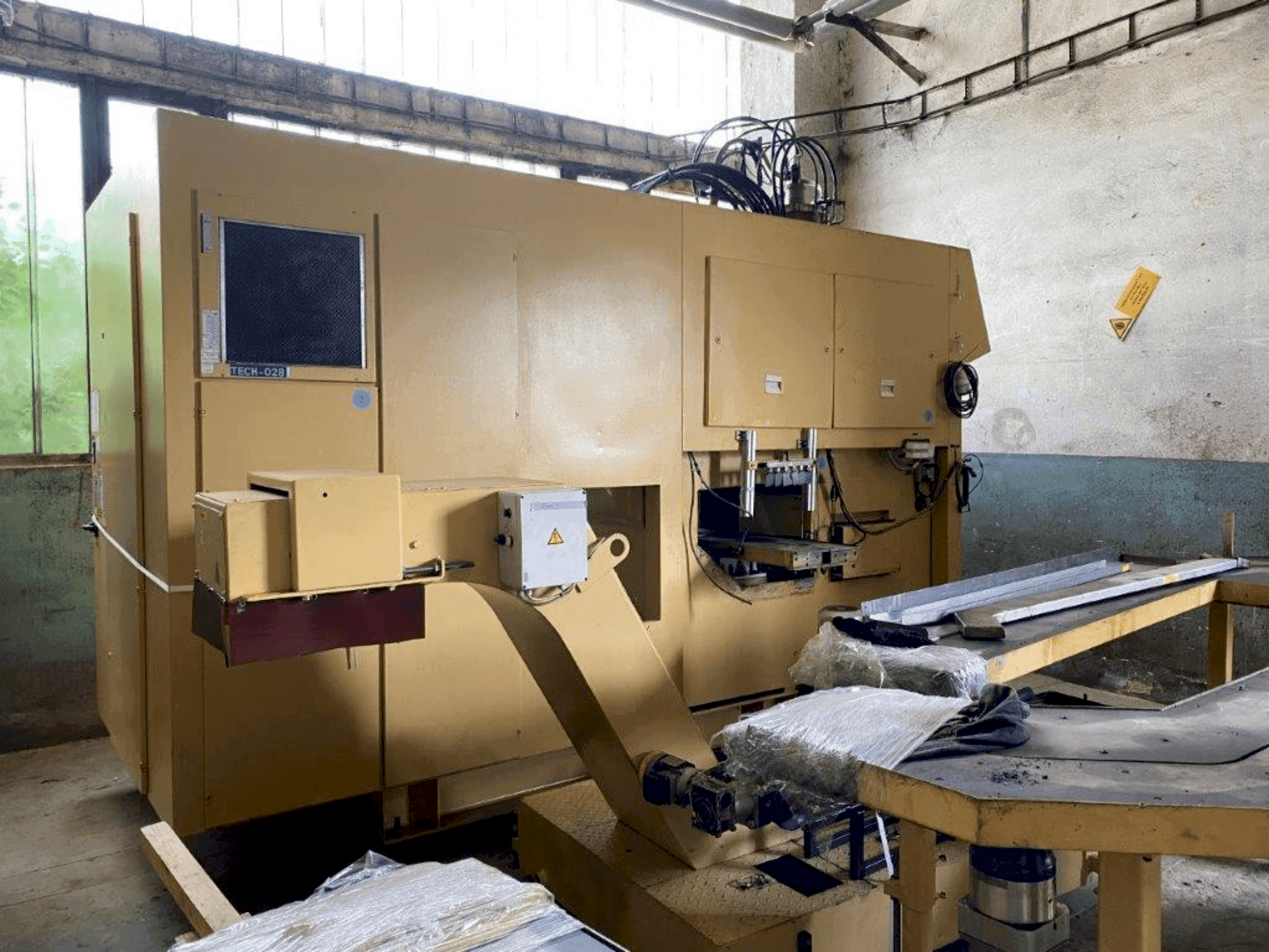 Frontansicht der EMAG VSC 400  Maschine