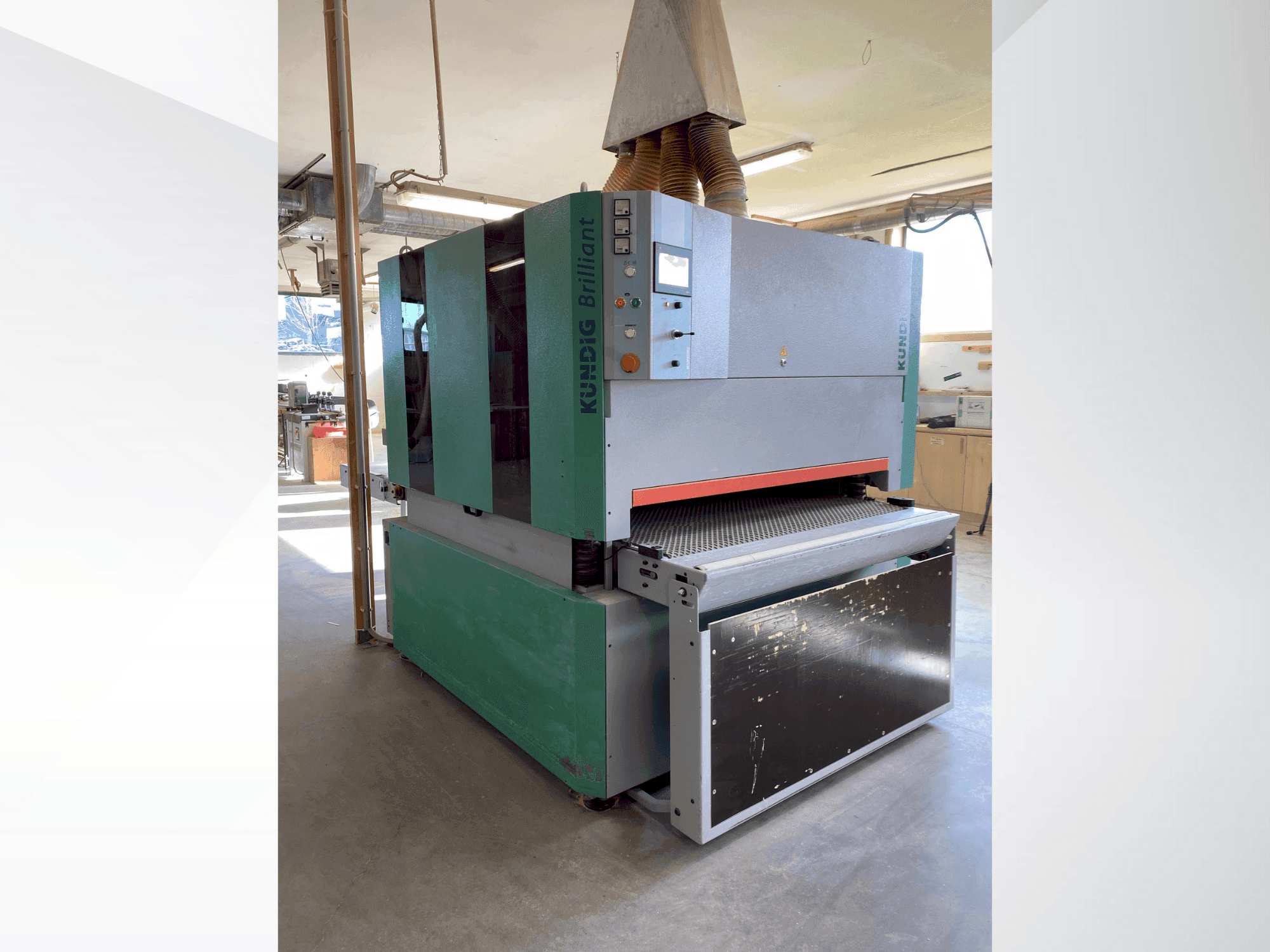 Frontansicht der Kundig Brilliant-3 1300mm-RRPd  Maschine