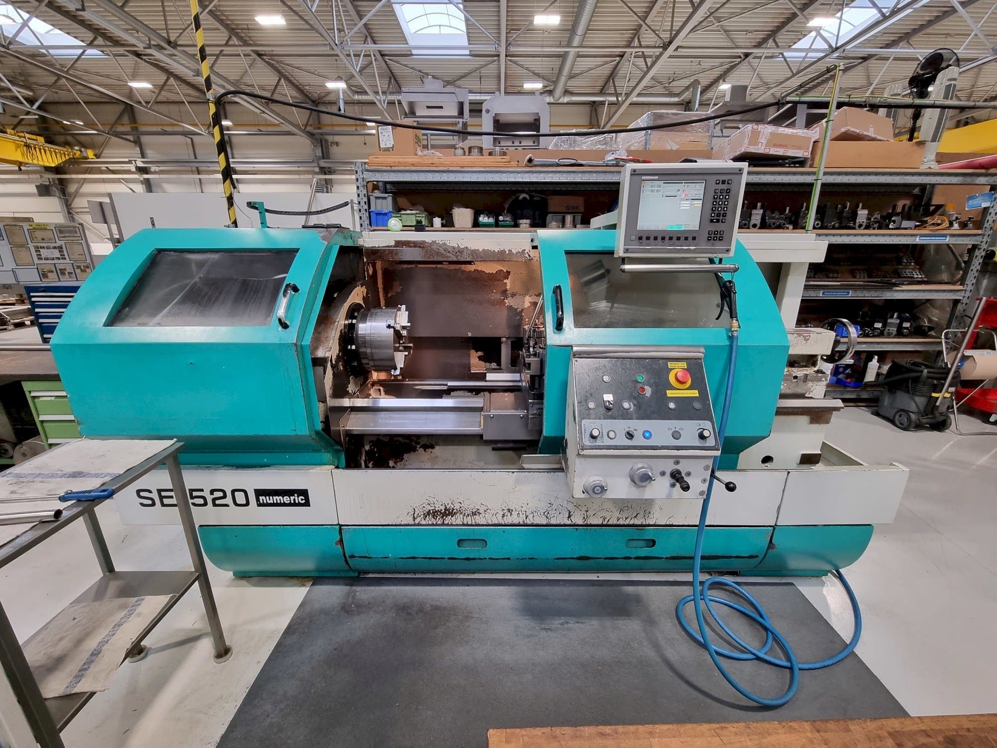 Frontansicht der TRENS SE 520 Numeric  Maschine