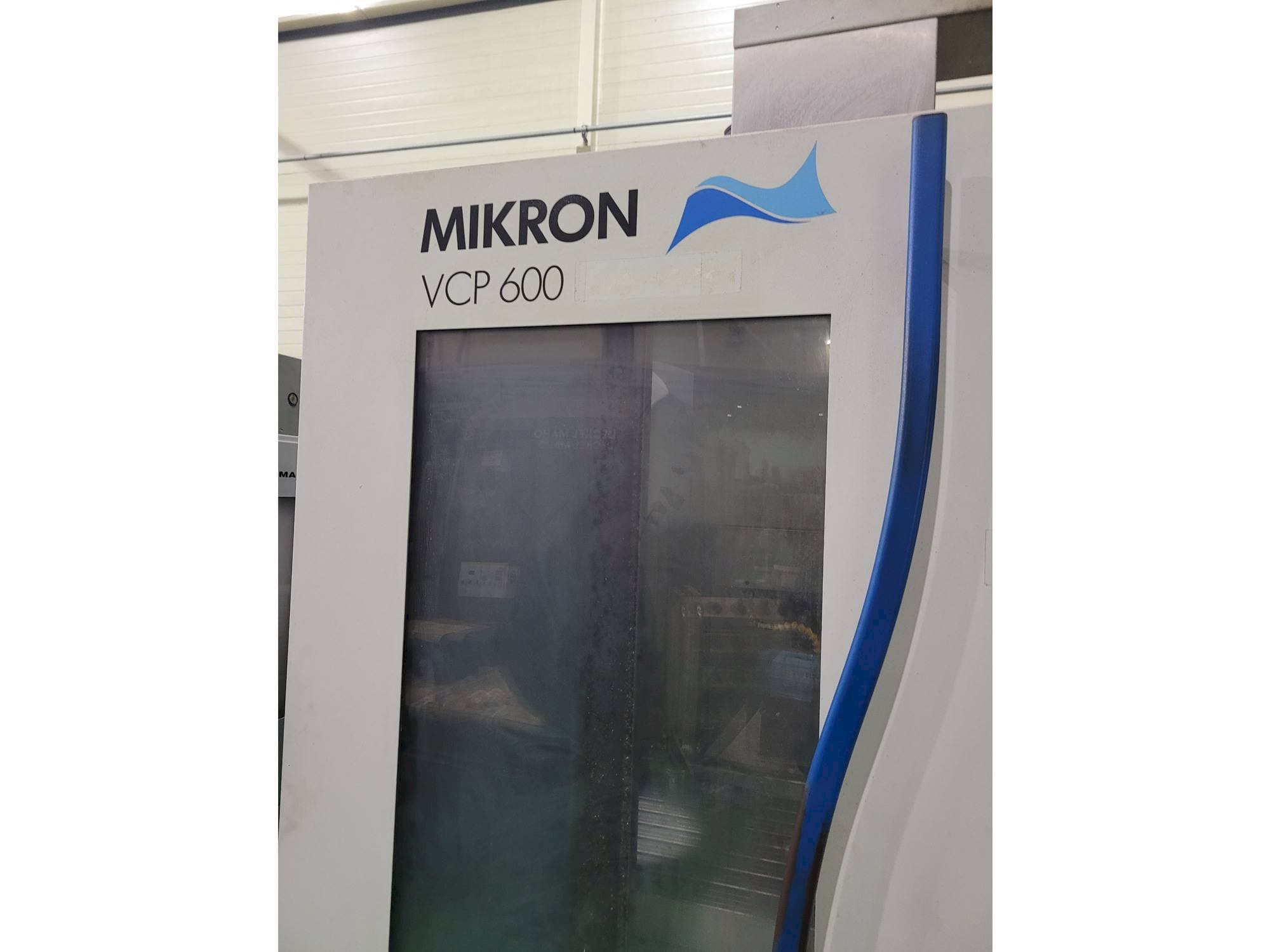 Frontansicht der MIKRON VCP 600  Maschine