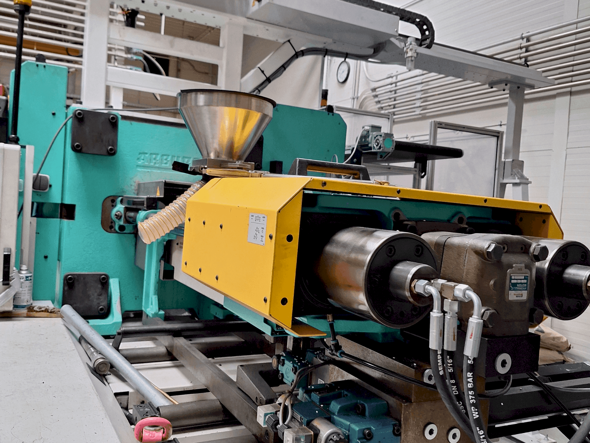 Frontansicht der Arburg 630 S 2500-675  Maschine