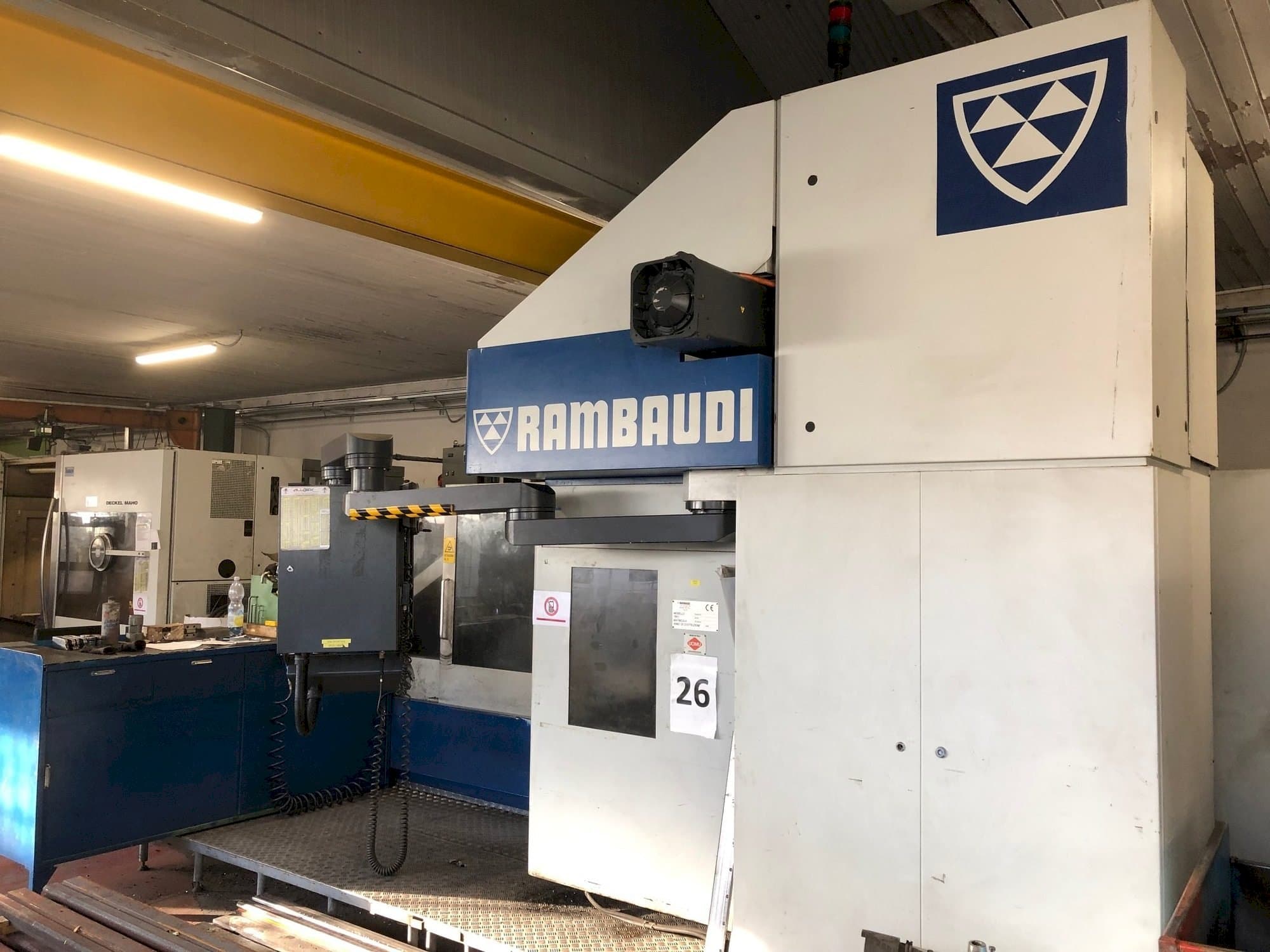 Frontansicht der Rambaudi Ramfast RF105  Maschine