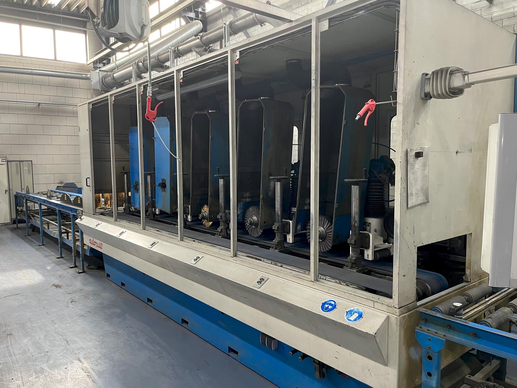 Frontansicht der Autopulit E4R-200/5UP  Maschine