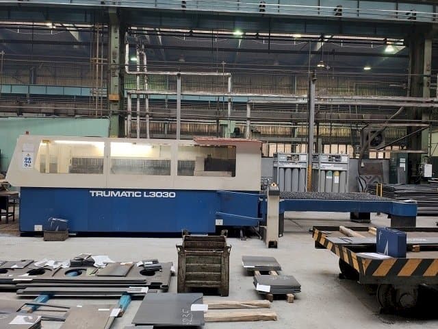 Frontansicht der Trumpf TRUMATIC L 3030  Maschine