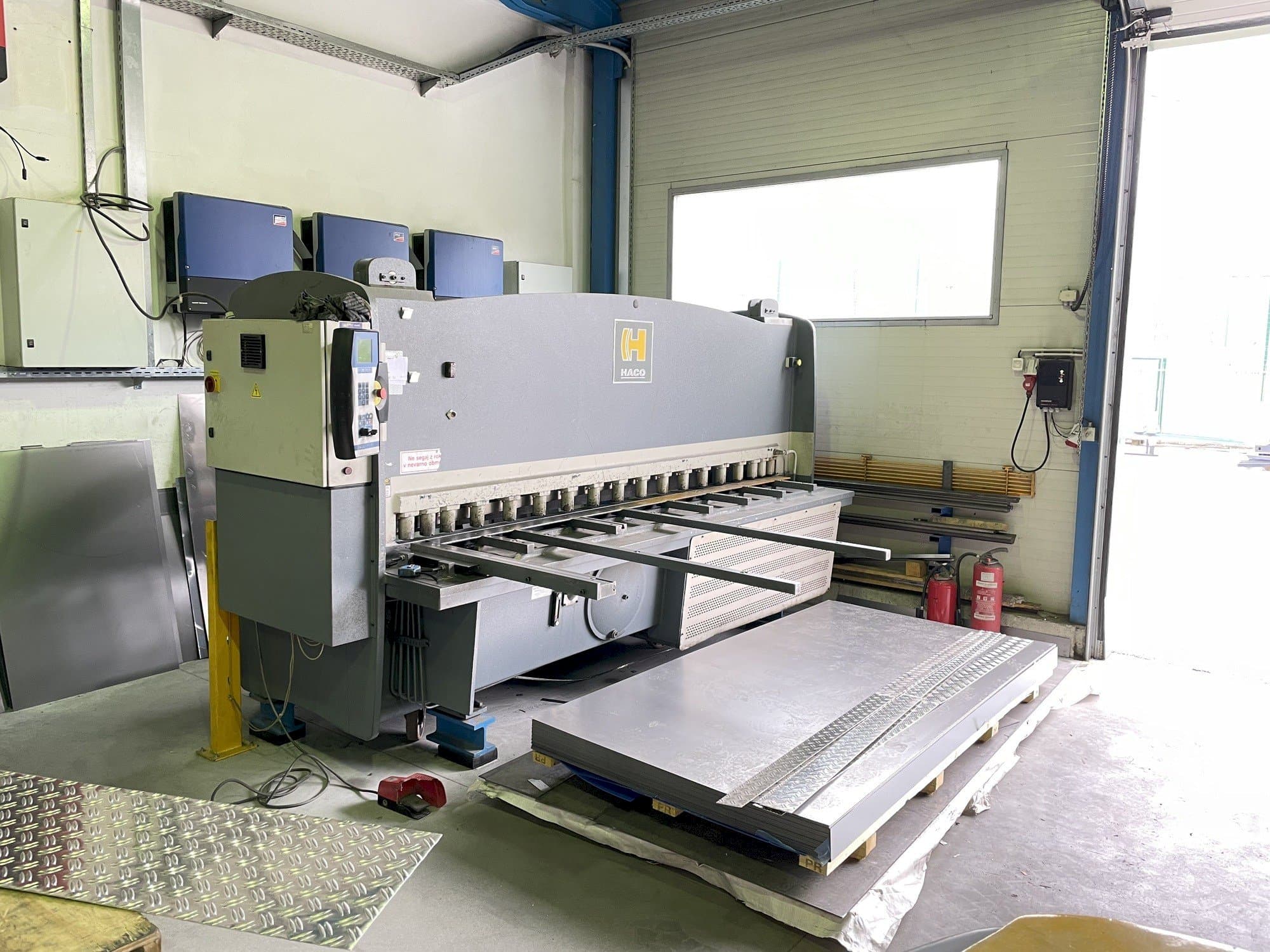 Frontansicht der HACO HSLX 3006  Maschine