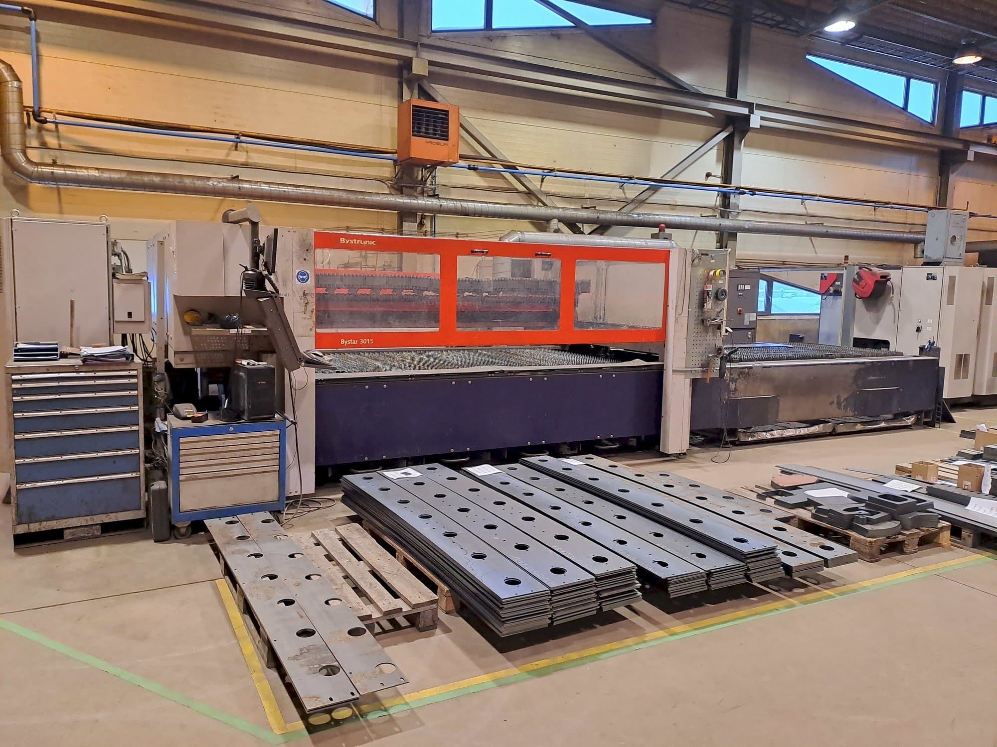 Frontansicht der Bystronic Bystar 3015  Maschine