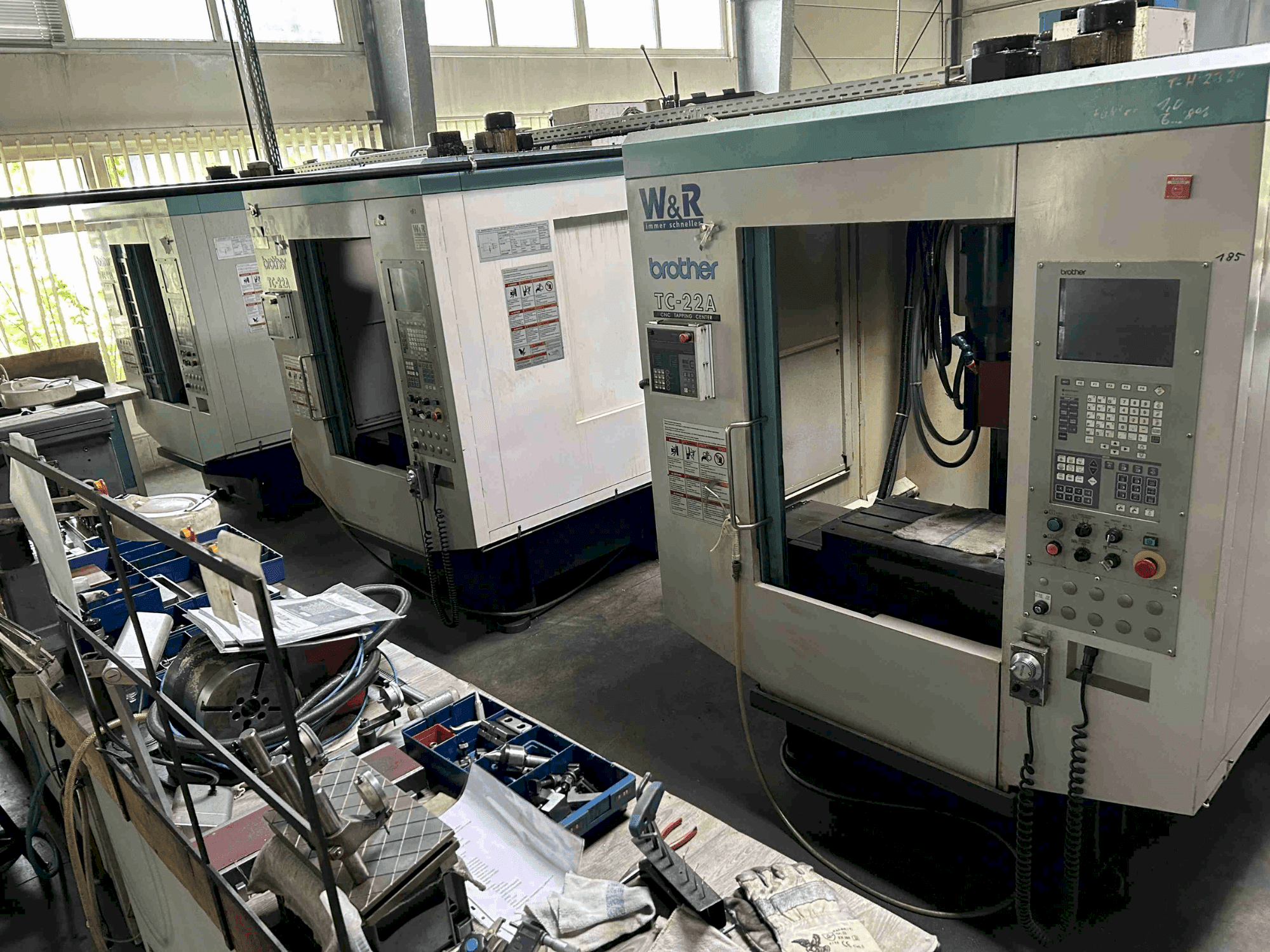 Frontansicht der Brother TC-22A  Maschine