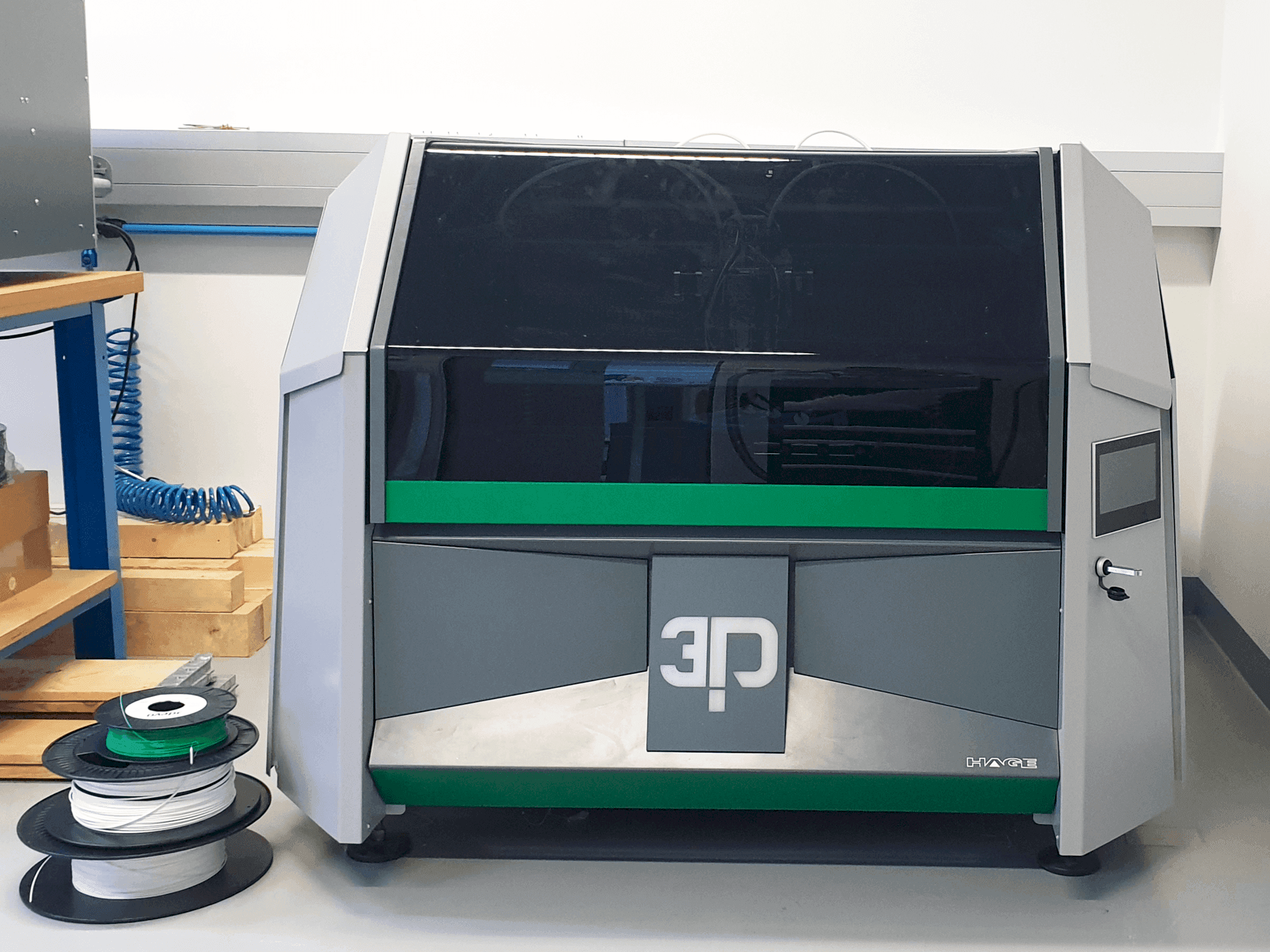 Frontansicht der HAGE 									 3D 140 L-B  Maschine