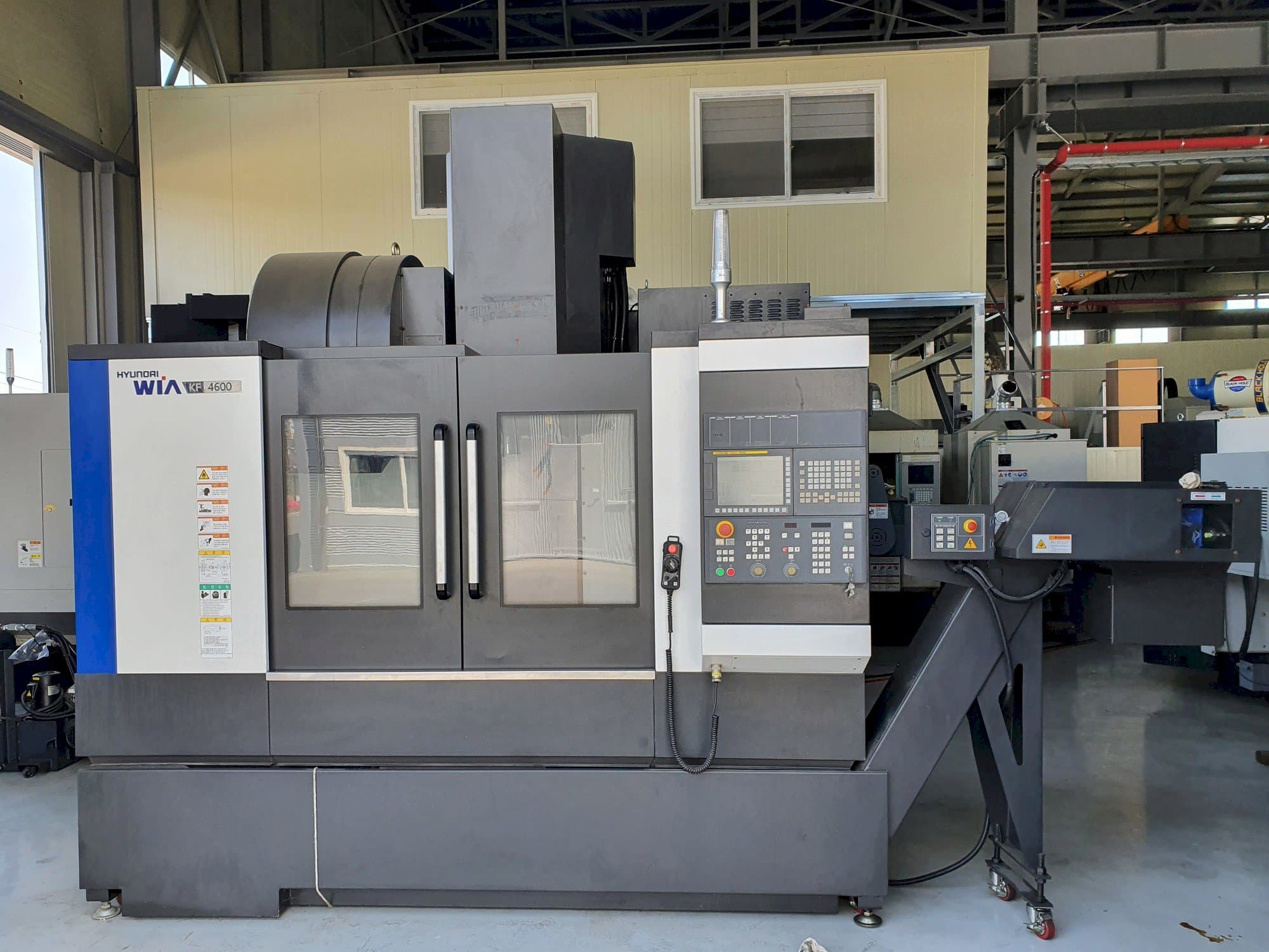 Frontansicht der Hyundai Wia KF4600  Maschine