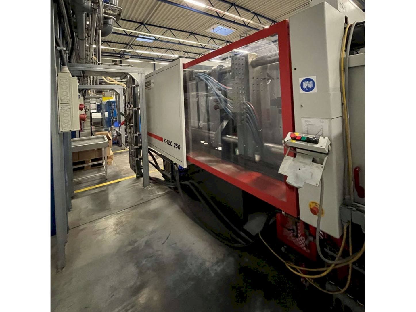 Frontansicht der FERROMATIK K-Tec 250  Maschine