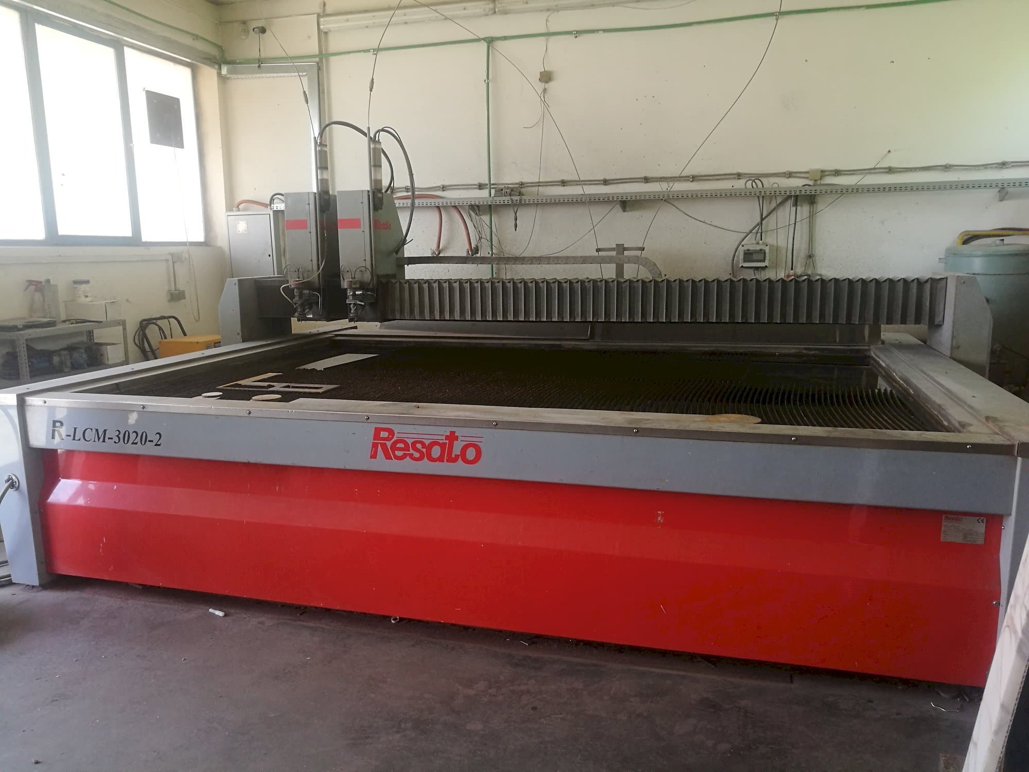Frontansicht der Resato R-LCM 3020-2  Maschine
