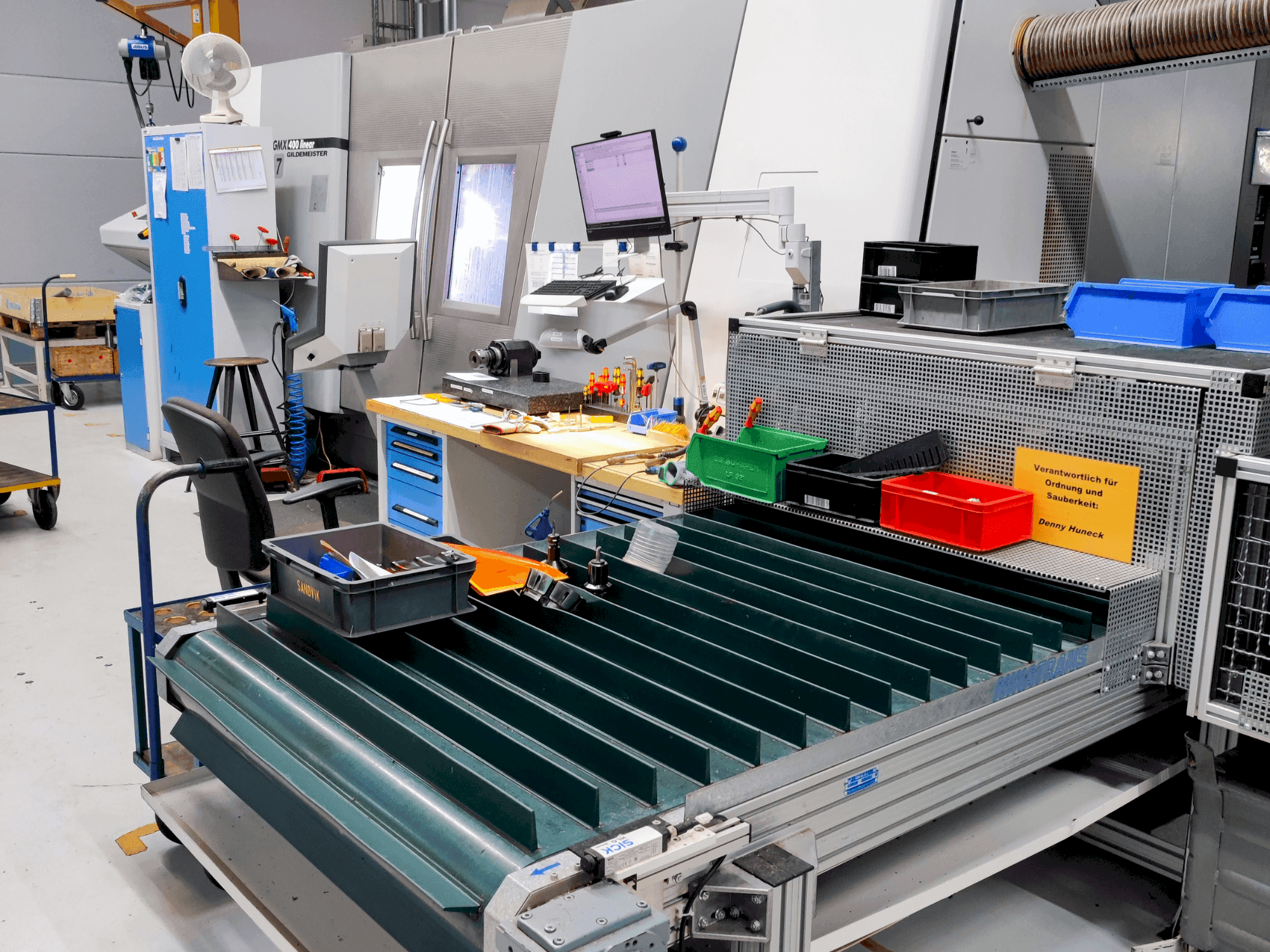 Frontansicht der DMG GMX 400l Stange  Maschine