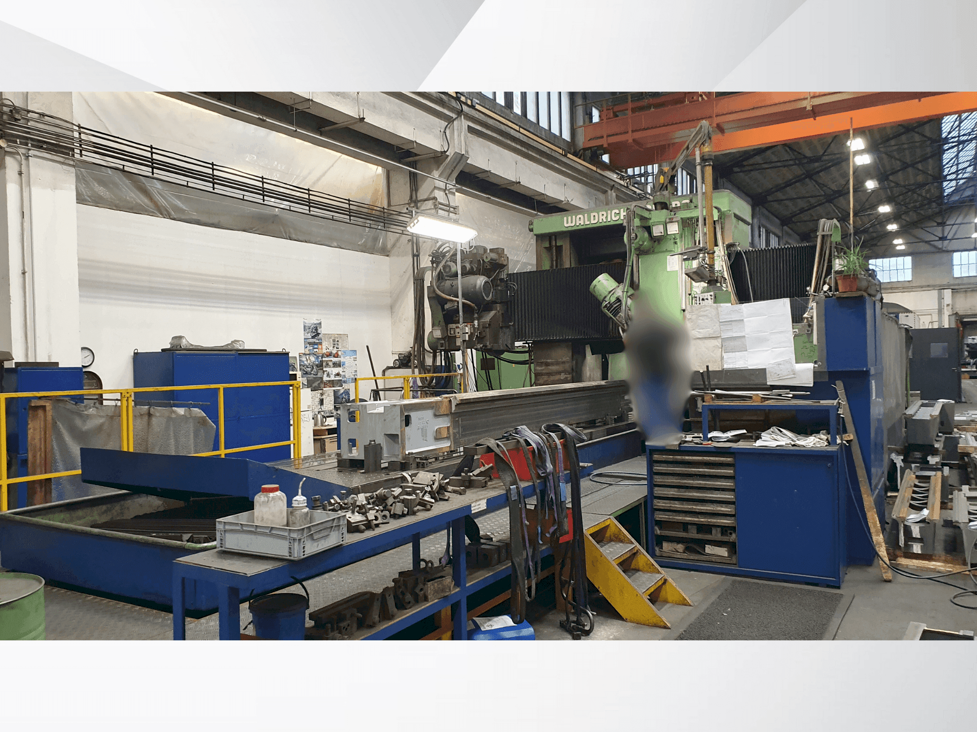 Frontansicht der WALDRICH COBURG 30-15 S 3030  Maschine