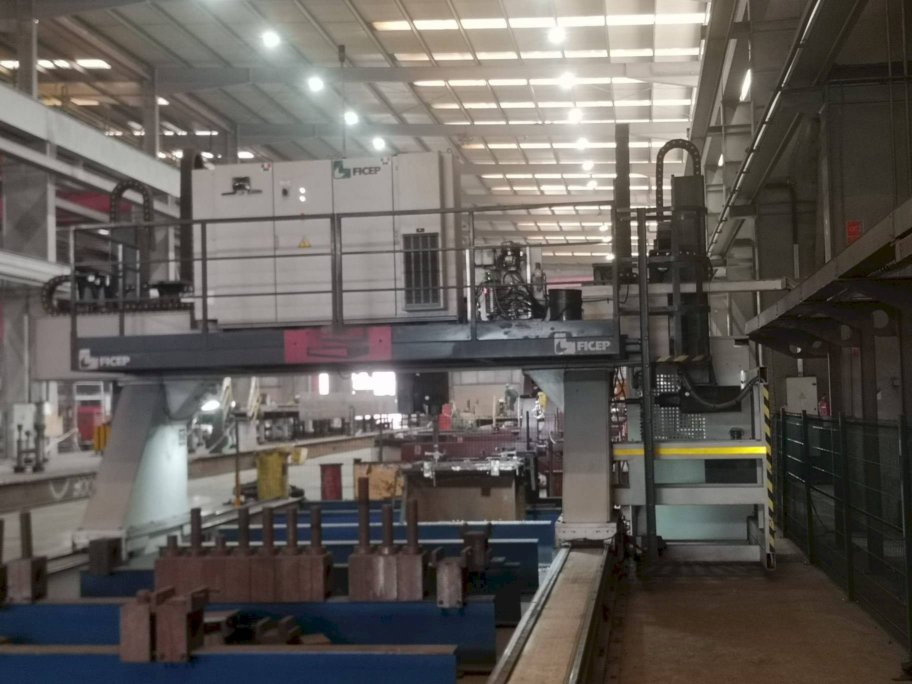 Frontansicht der FICEP 3003/12 GDD  Maschine