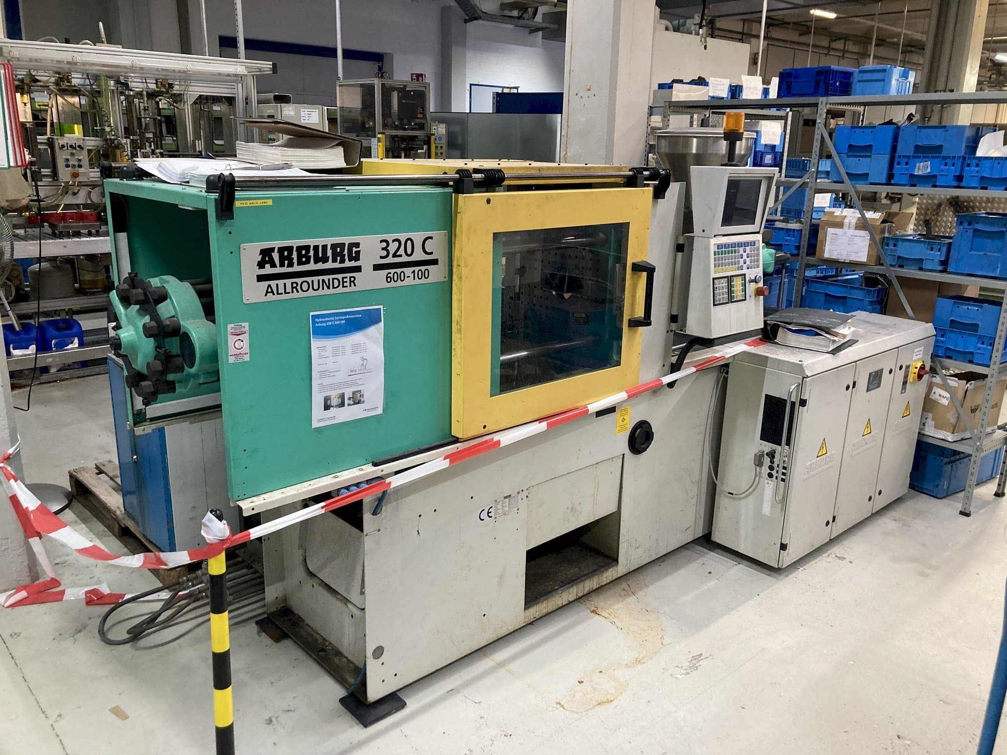 Frontansicht der Arburg 320 C 600  Maschine