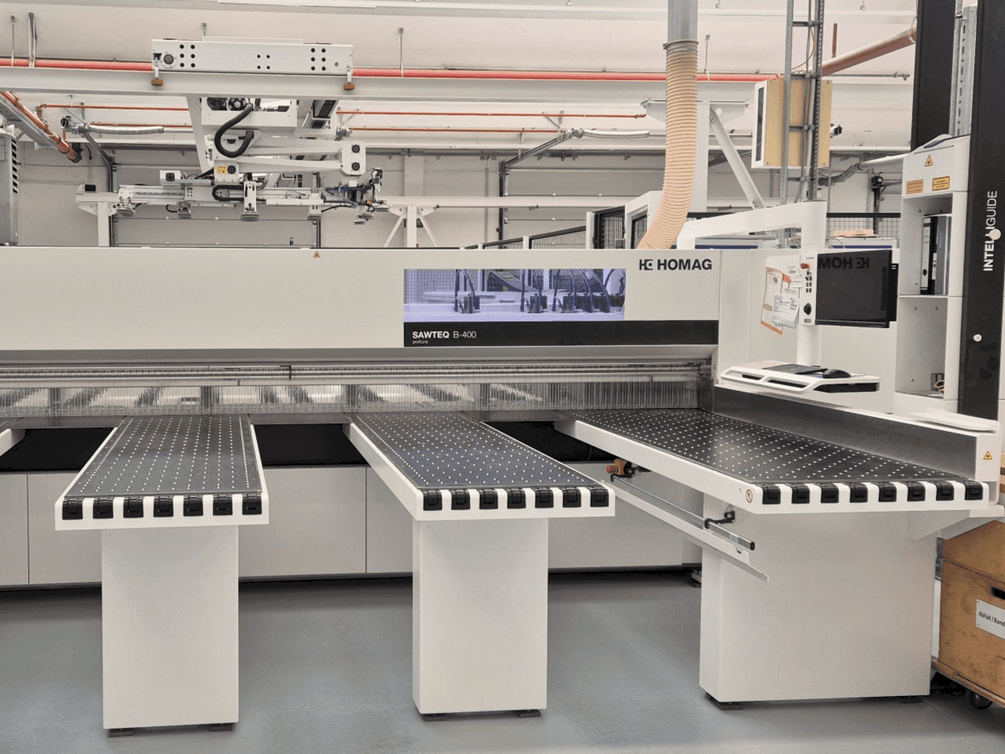 Frontansicht der HOLZMA HPP 400  Maschine