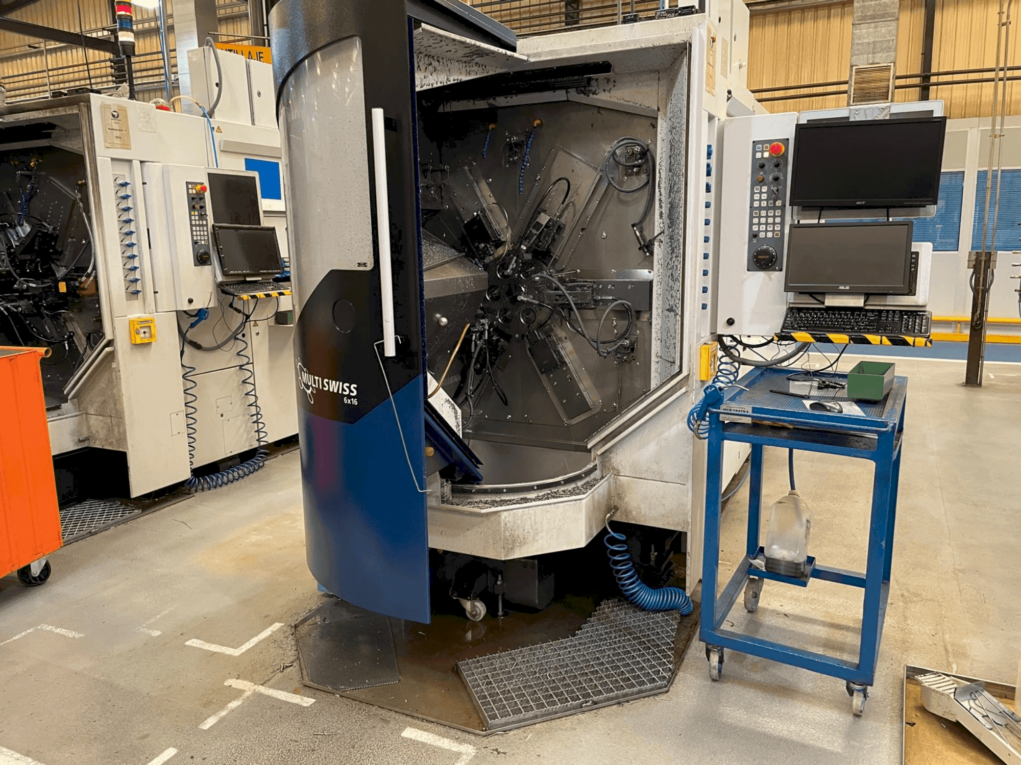 Frontansicht der TORNOS MultiSwiss 6x16  Maschine