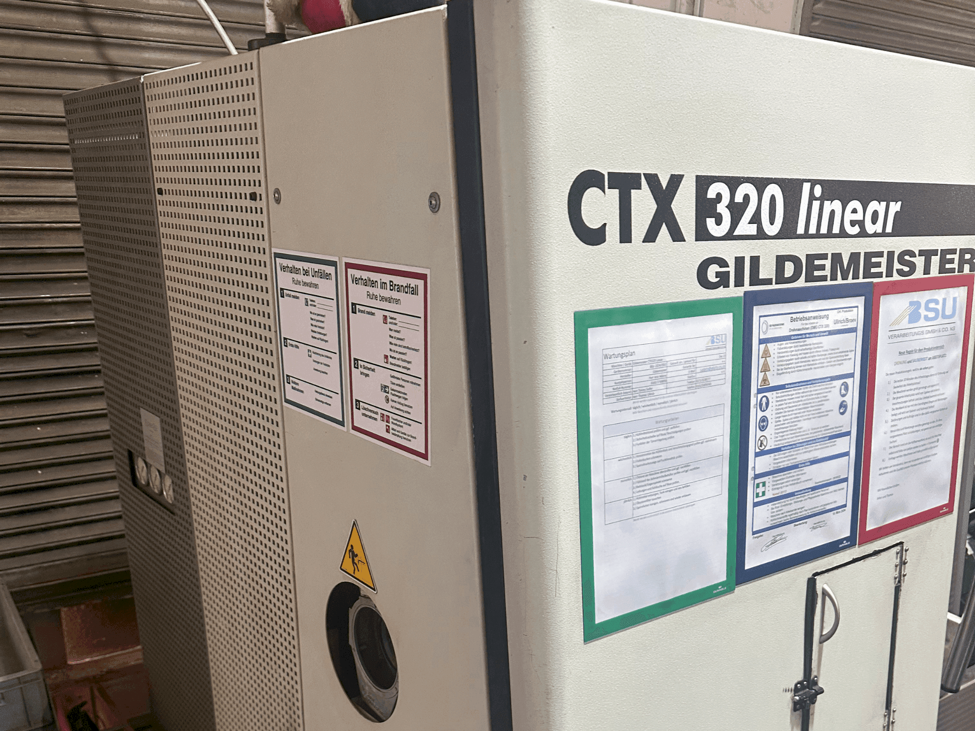 Frontansicht der DMG CTX 320 Linear V5  Maschine