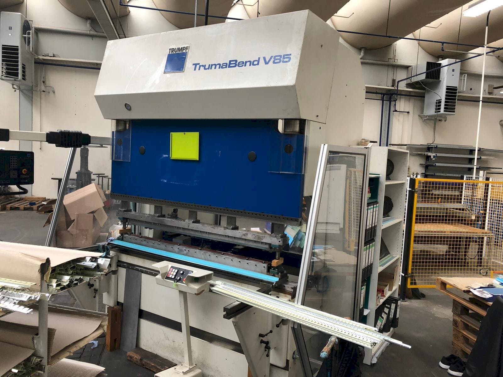 Frontansicht der Trumpf TrumaBend V85  Maschine