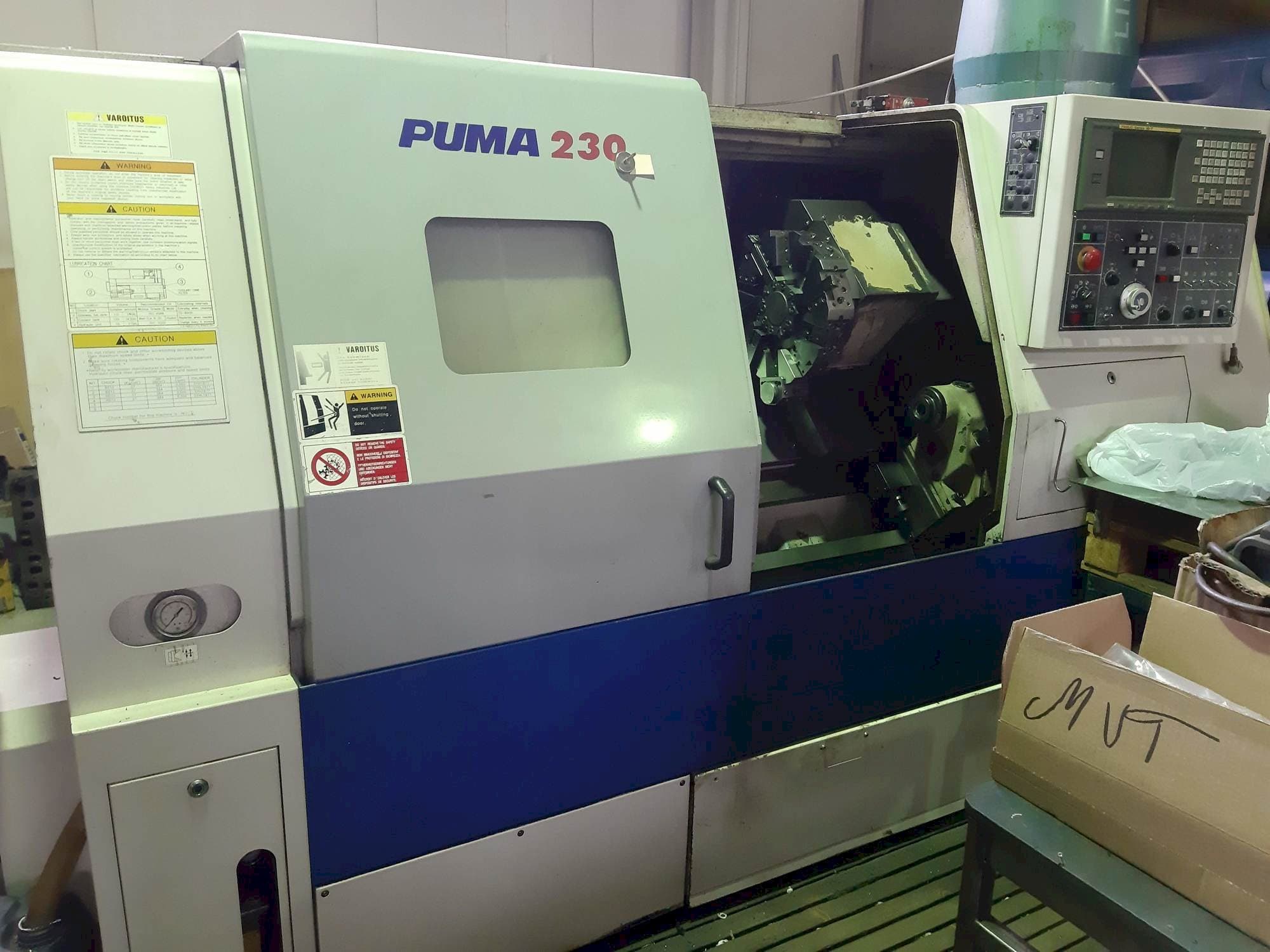 Frontansicht der DAEWOO PUMA 230  Maschine