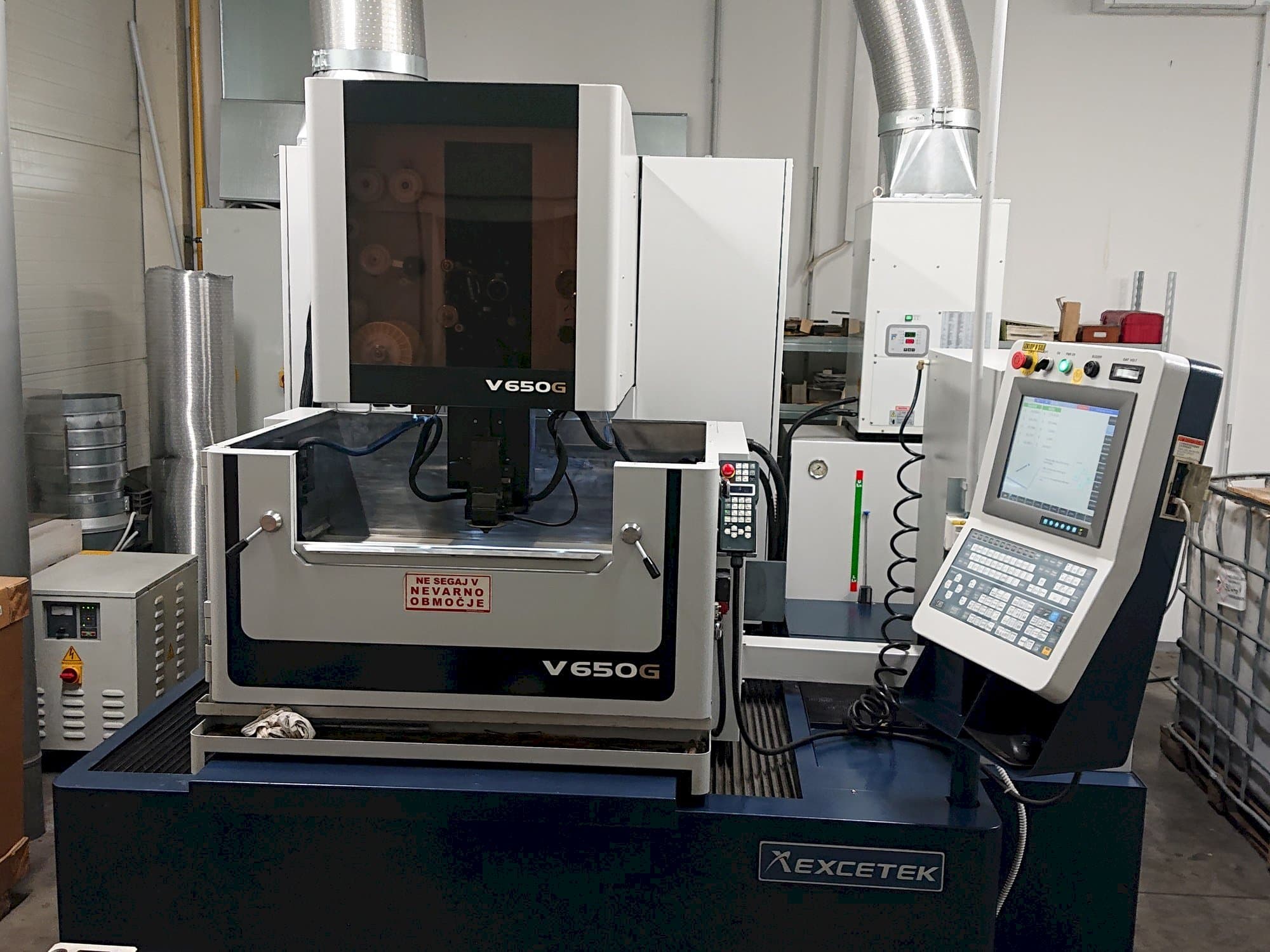 Frontansicht der EXCETEK V650G  Maschine