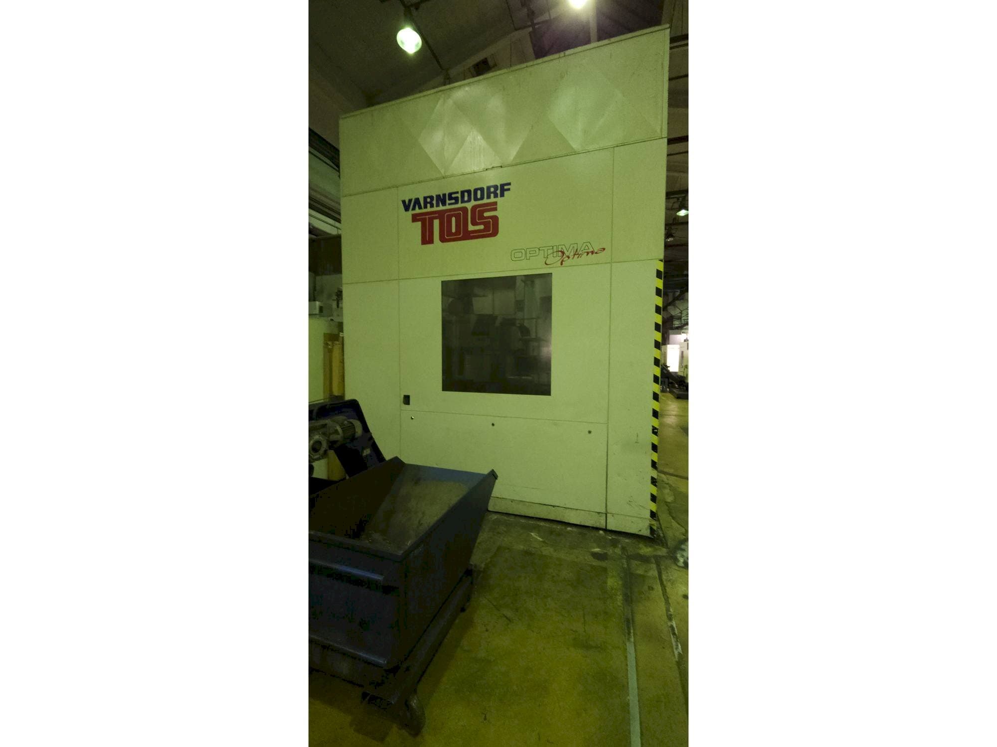 Frontansicht der TOS Optima  Maschine