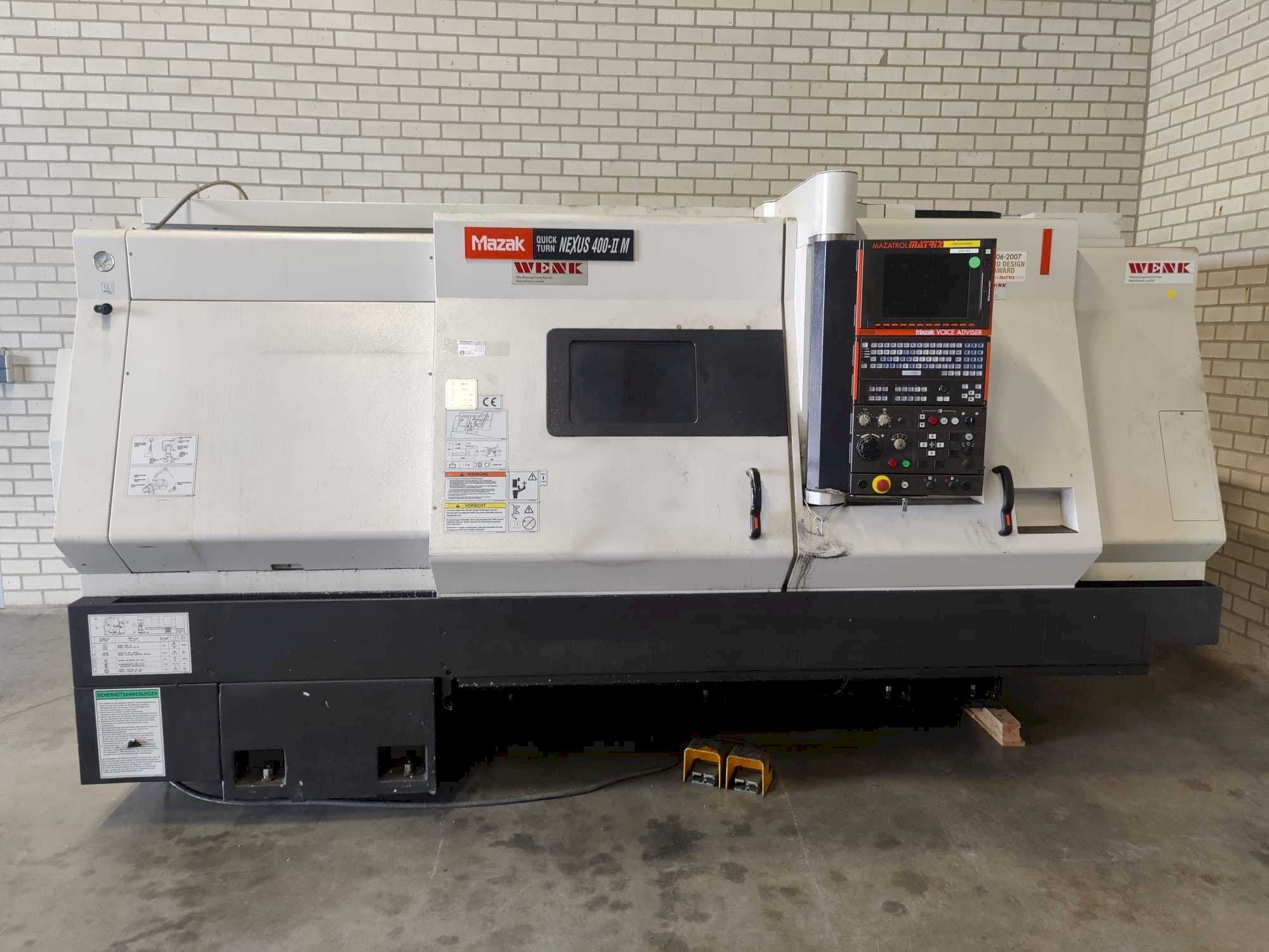 Frontansicht der Mazak Quick Turn Nexus 400-II M  Maschine