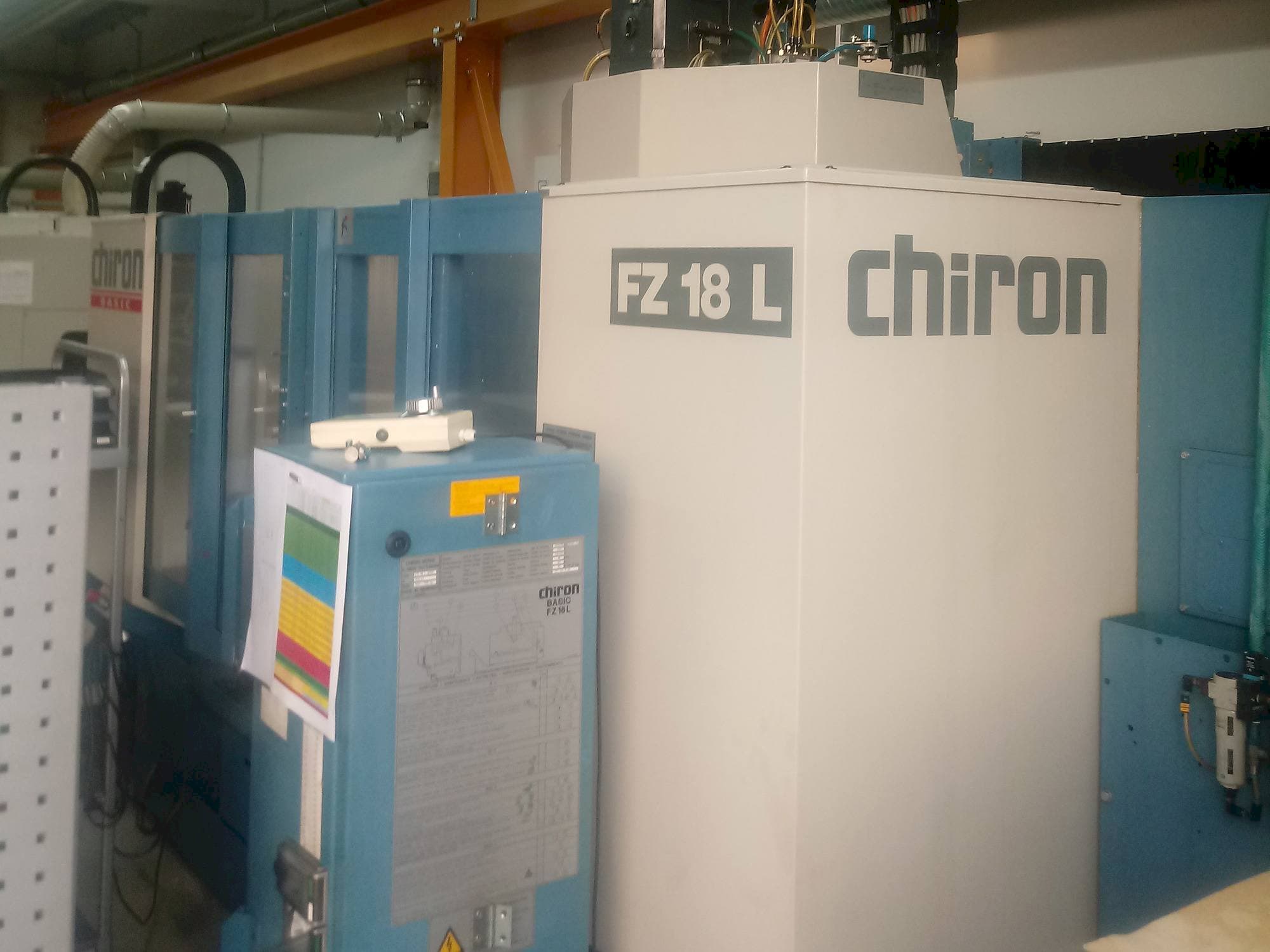 Frontansicht der CHIRON FZ 18 L 2000  Maschine