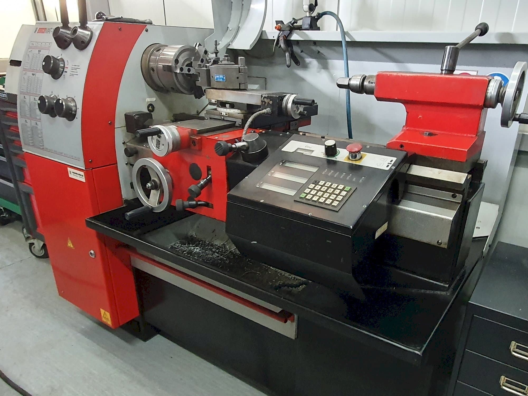 Frontansicht der EMCO EMCOMAT 17D  Maschine
