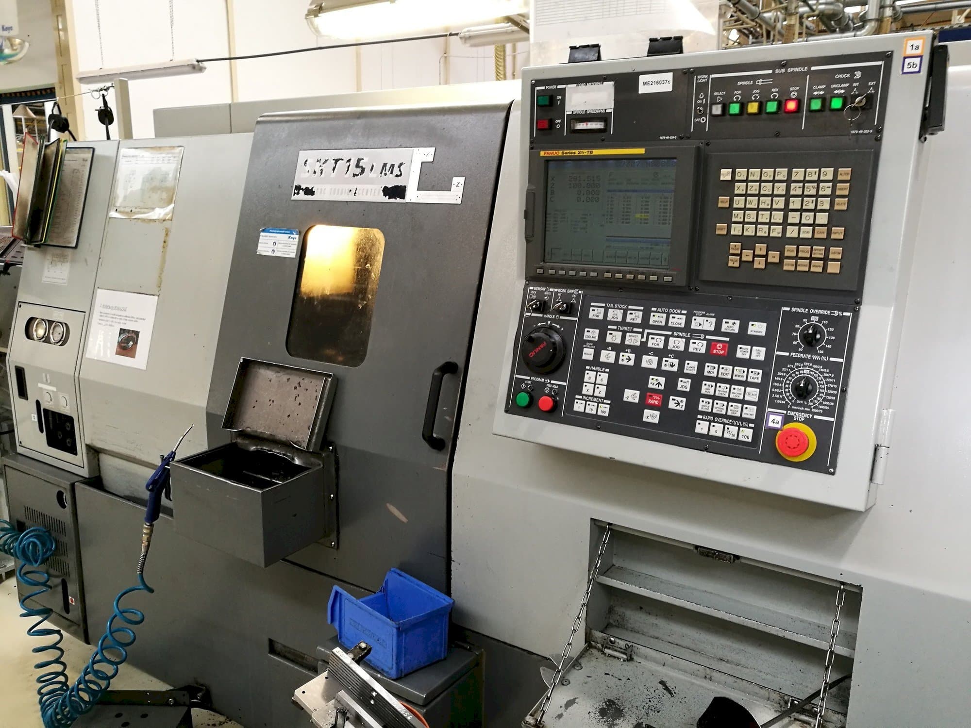 Frontansicht der Hyundai Kia SKT 15 LMS  Maschine