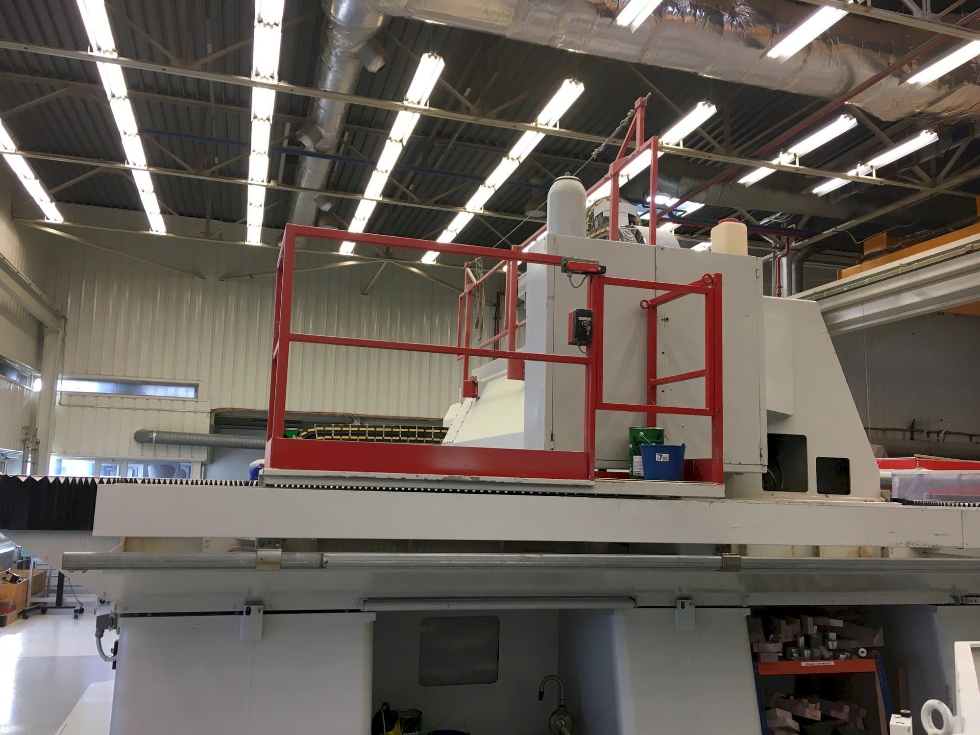 Frontansicht der Forest Line Minumac II 305 TH  Maschine