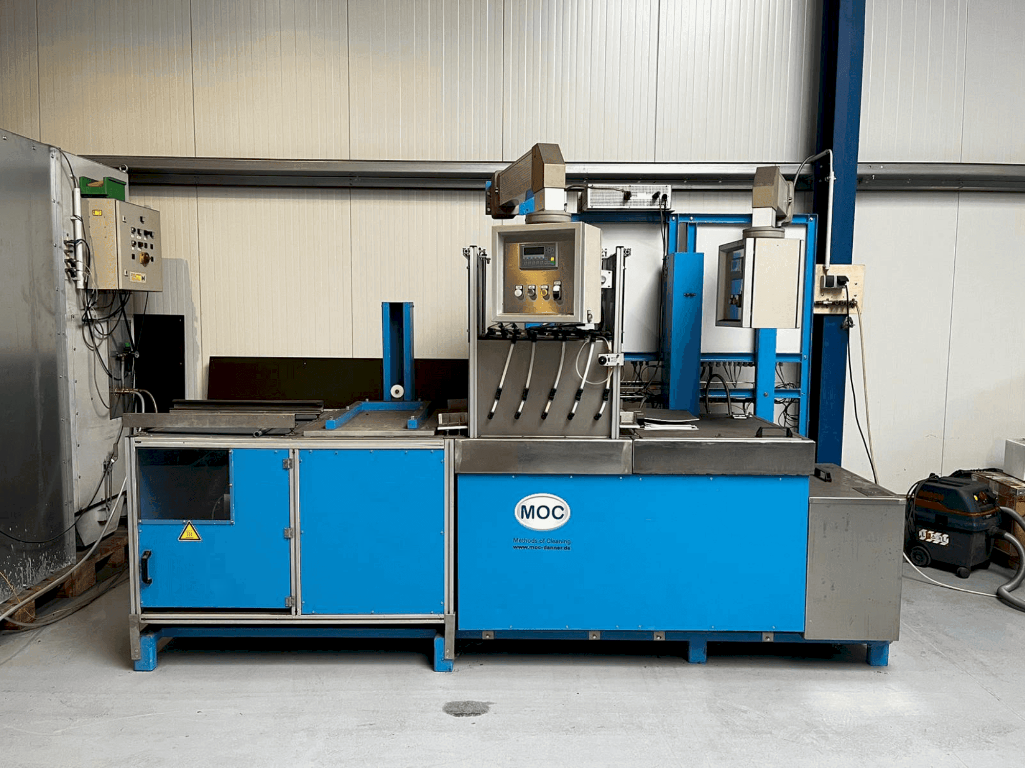 Frontansicht der MOC Danner S60  Maschine