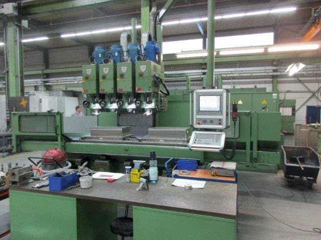 Frontansicht der Rambaudi Rammatic 804  Maschine