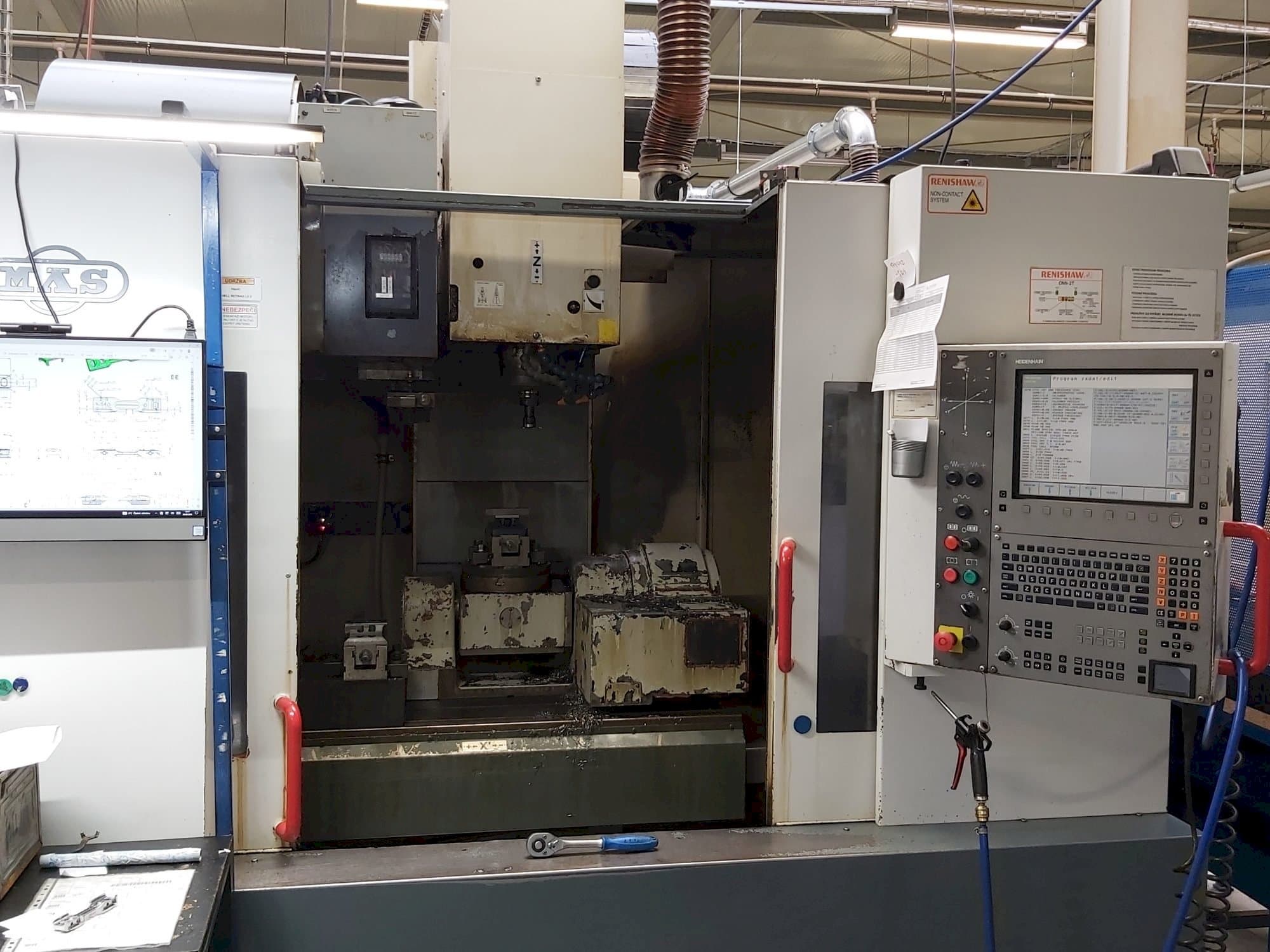 Frontansicht der KOVOSVIT MAS MCV 1016 Quick  Maschine