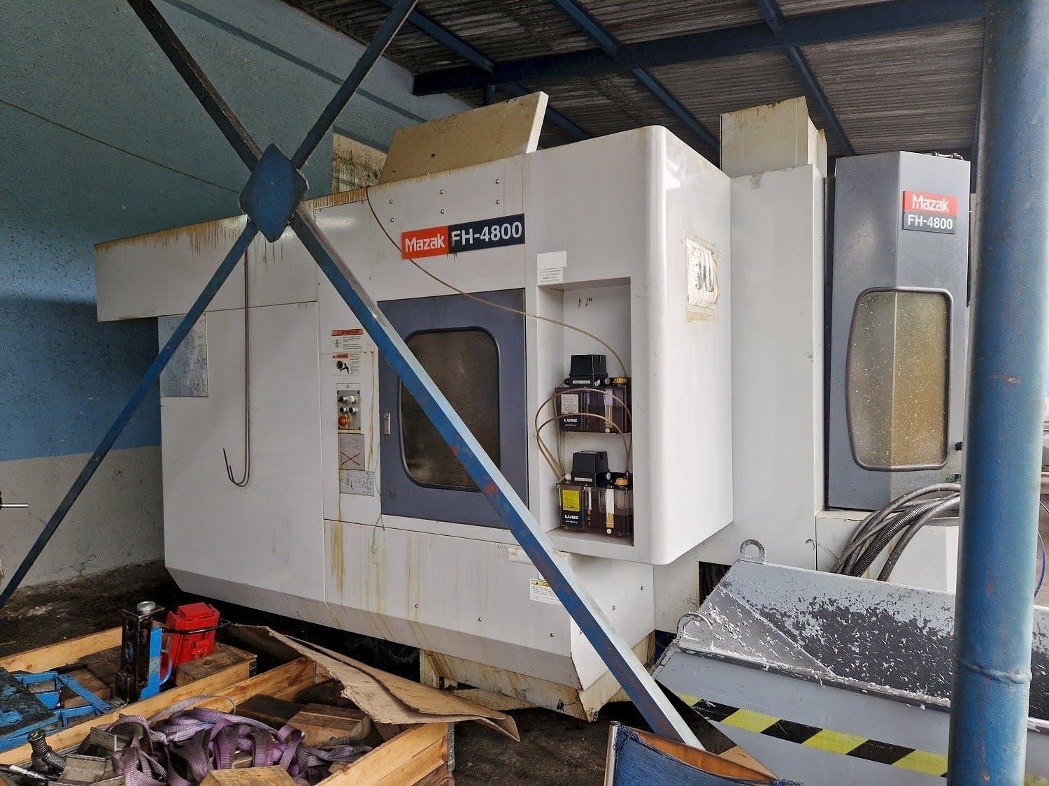 Frontansicht der Mazak   Maschine