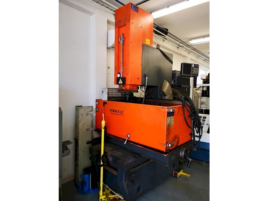 Frontansicht der CHARMILLES Form 4-LC  Maschine