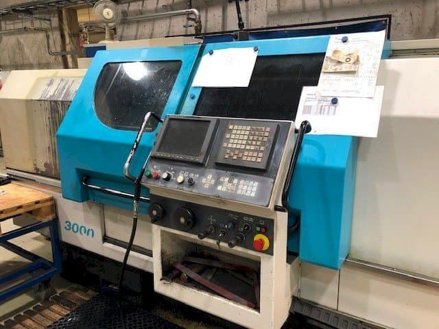 Frontansicht der 600 Lathes Combi 3000 Maschine