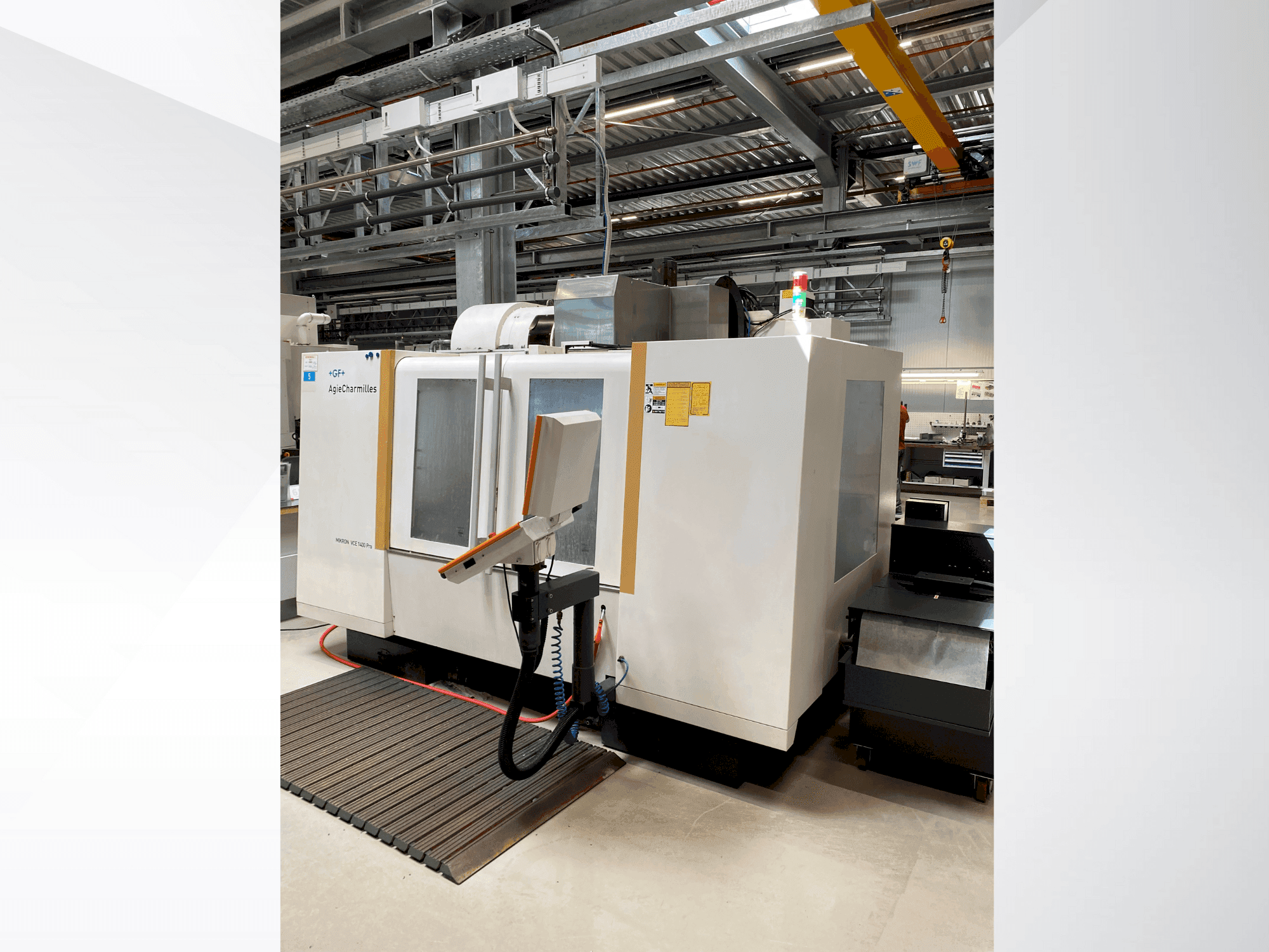 Frontansicht der +GF+ AgieCharmilles MIKRON VCE 1400 PRO  (2012)  Maschine