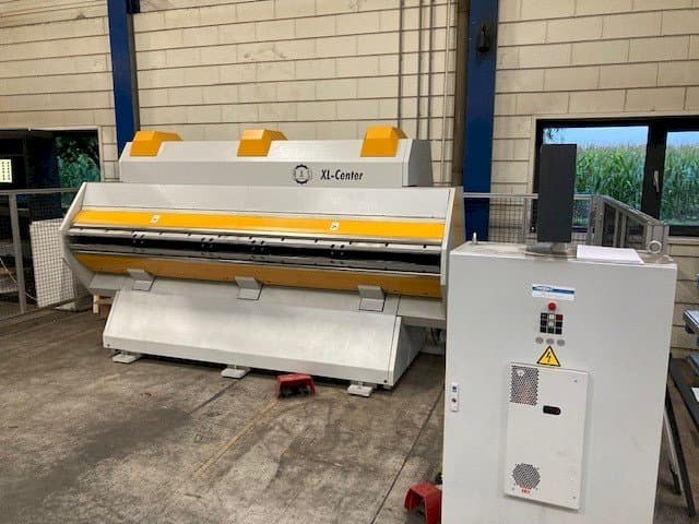 Frontansicht der RAS XL-Center  Maschine