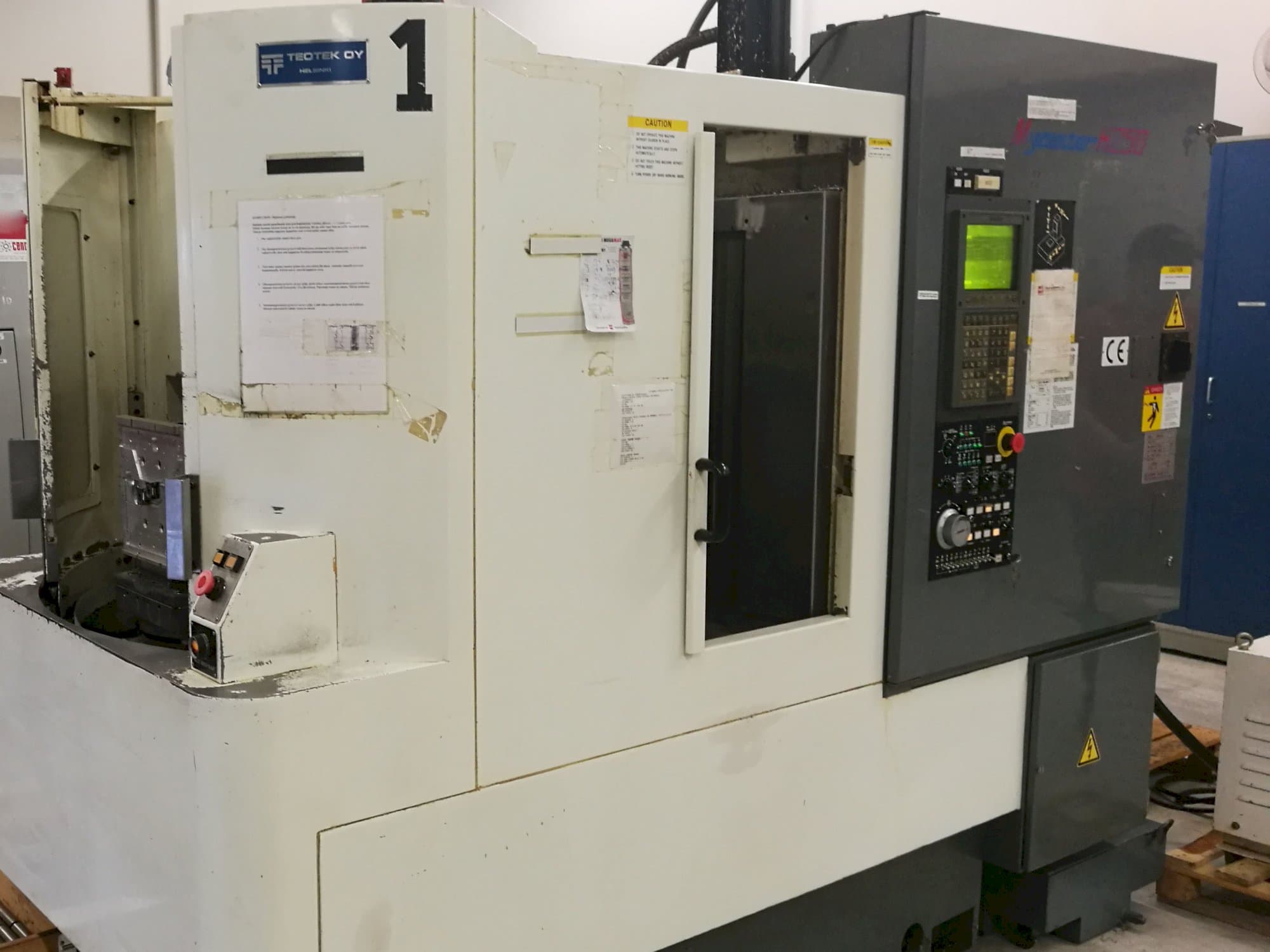 Linke Ansicht der Kitamura Mycenter H250 Maschine